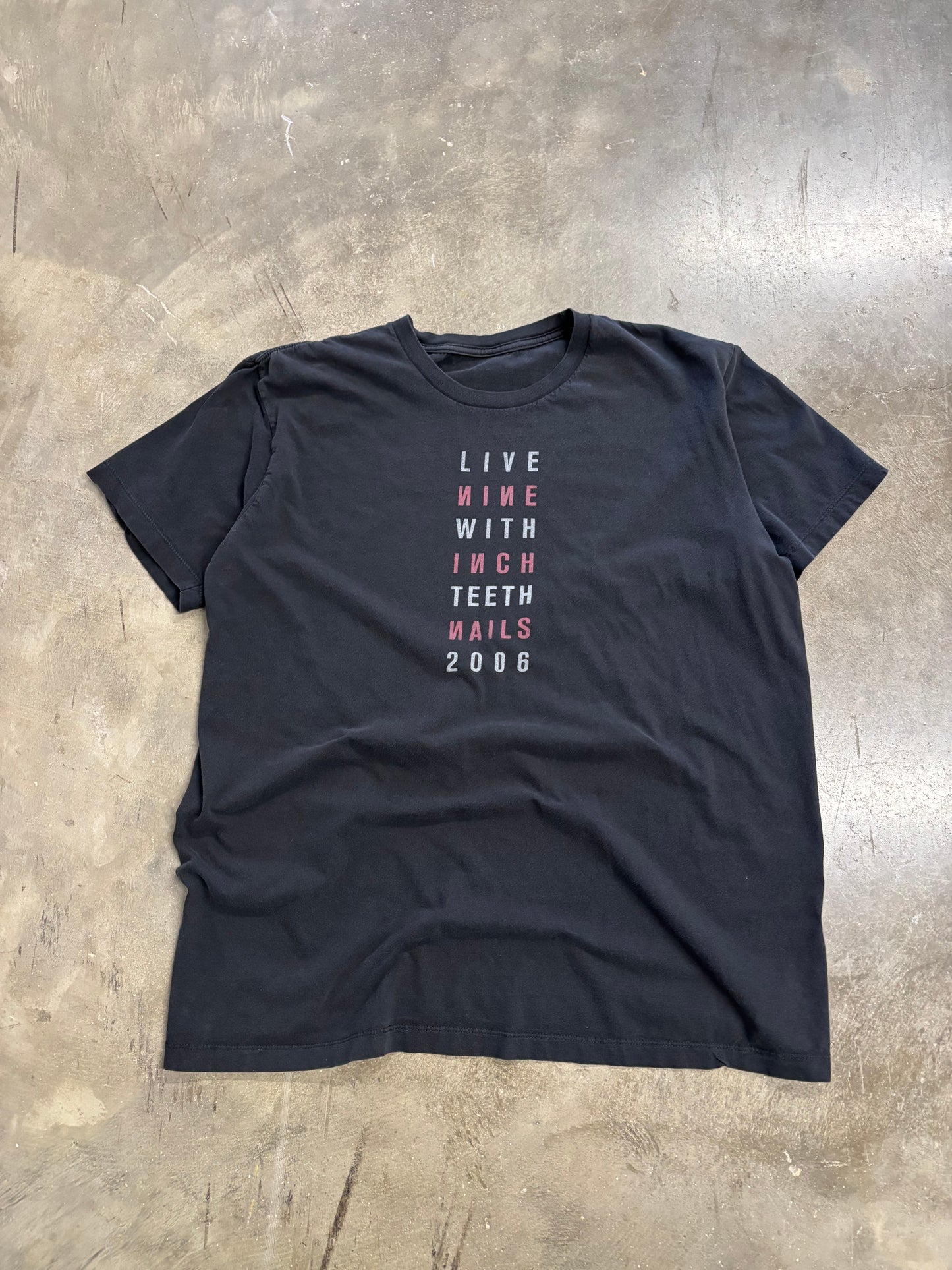 Vintage 2006 Nine Inch Nails shirt size extra large