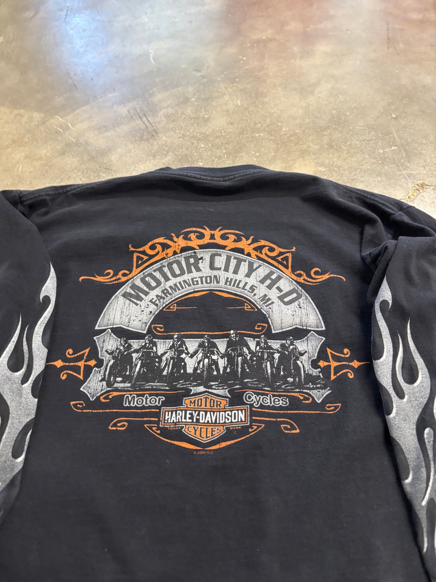 Vintage Harley Davidson chrome flame long sleeve size large