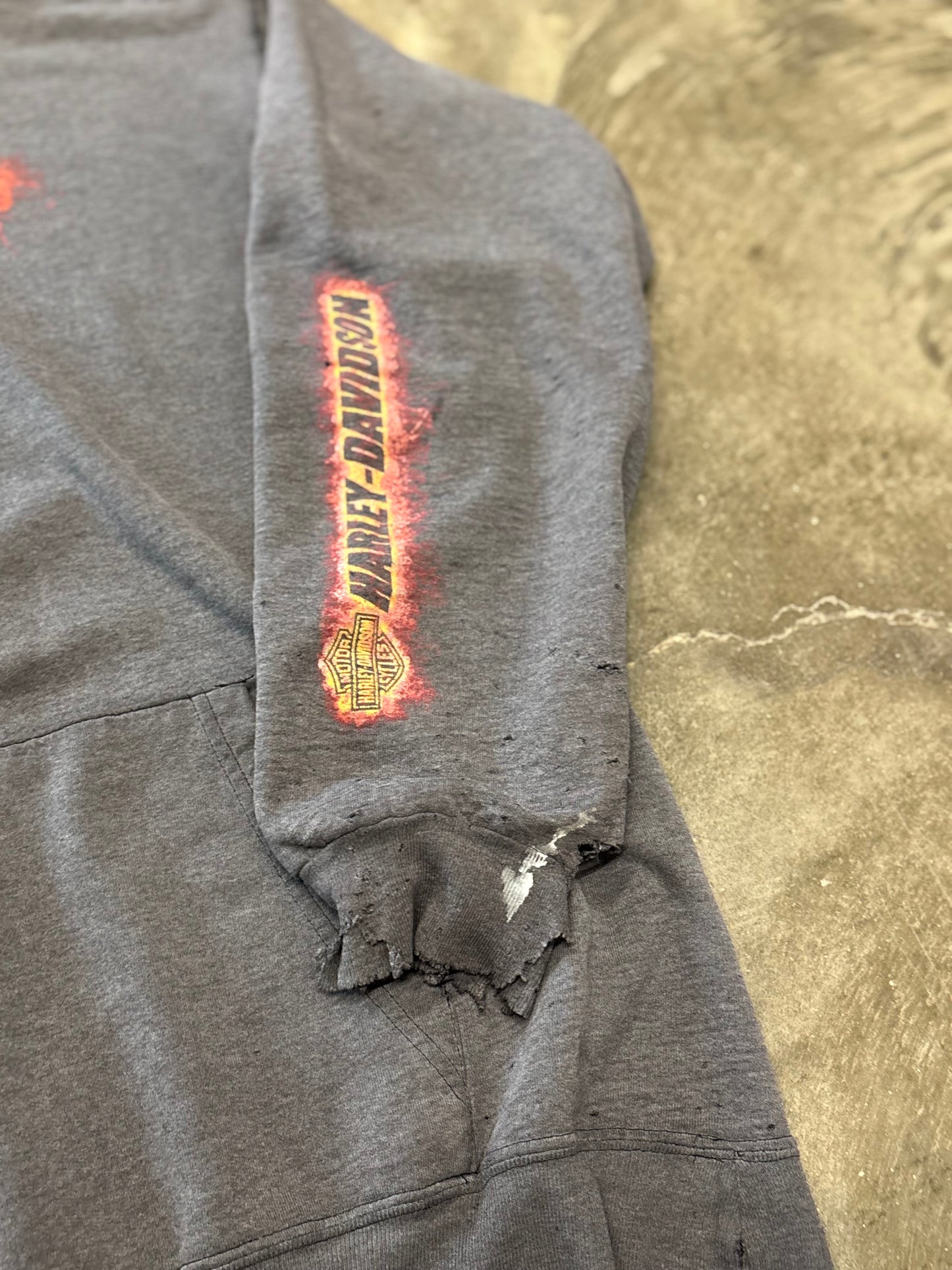 Vintage Smoked out and thrashed Harley Davidson hoodie size XL