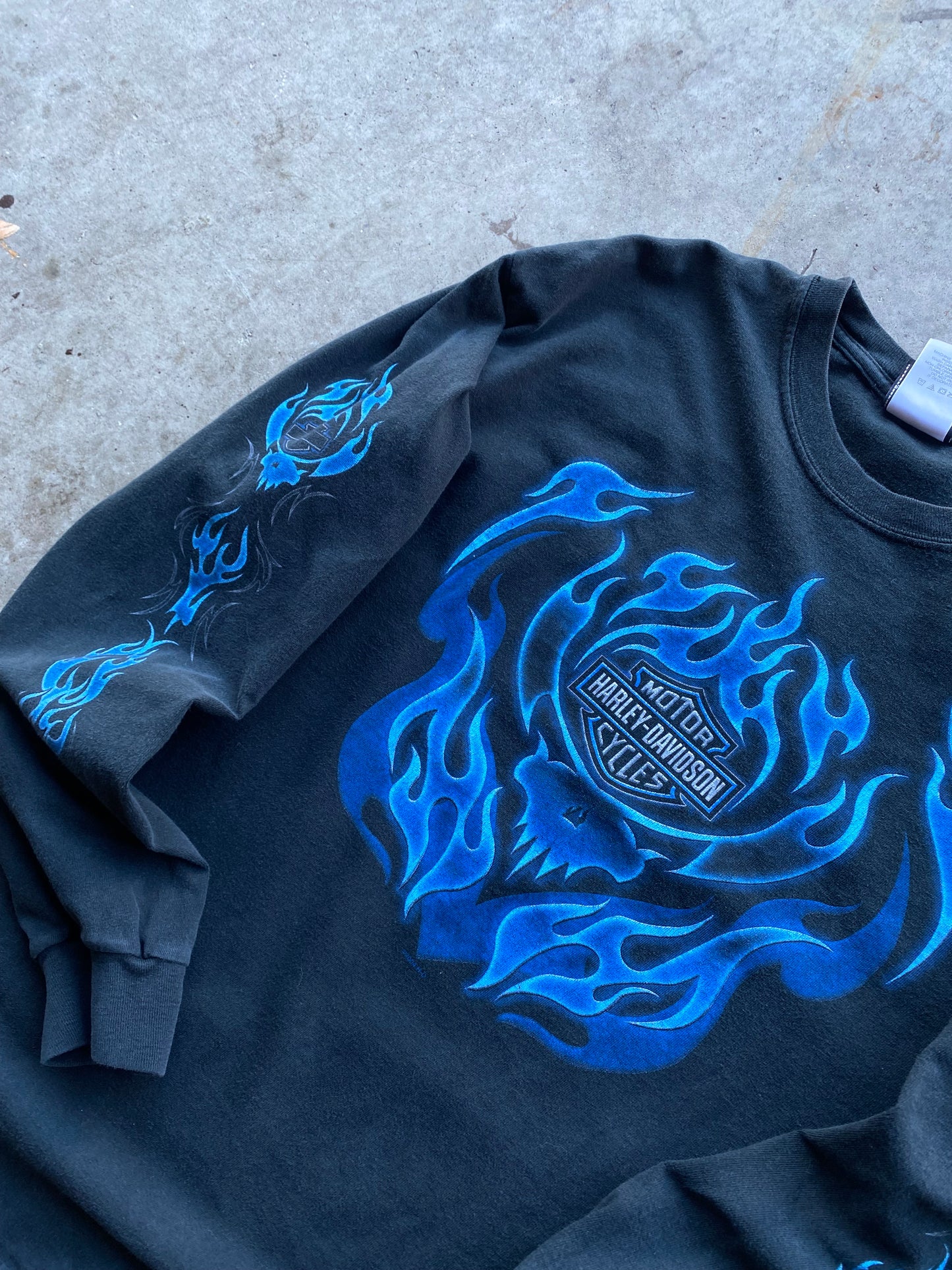 Vintage Harley Davidson Skull blue flame long sleeve size large shirt