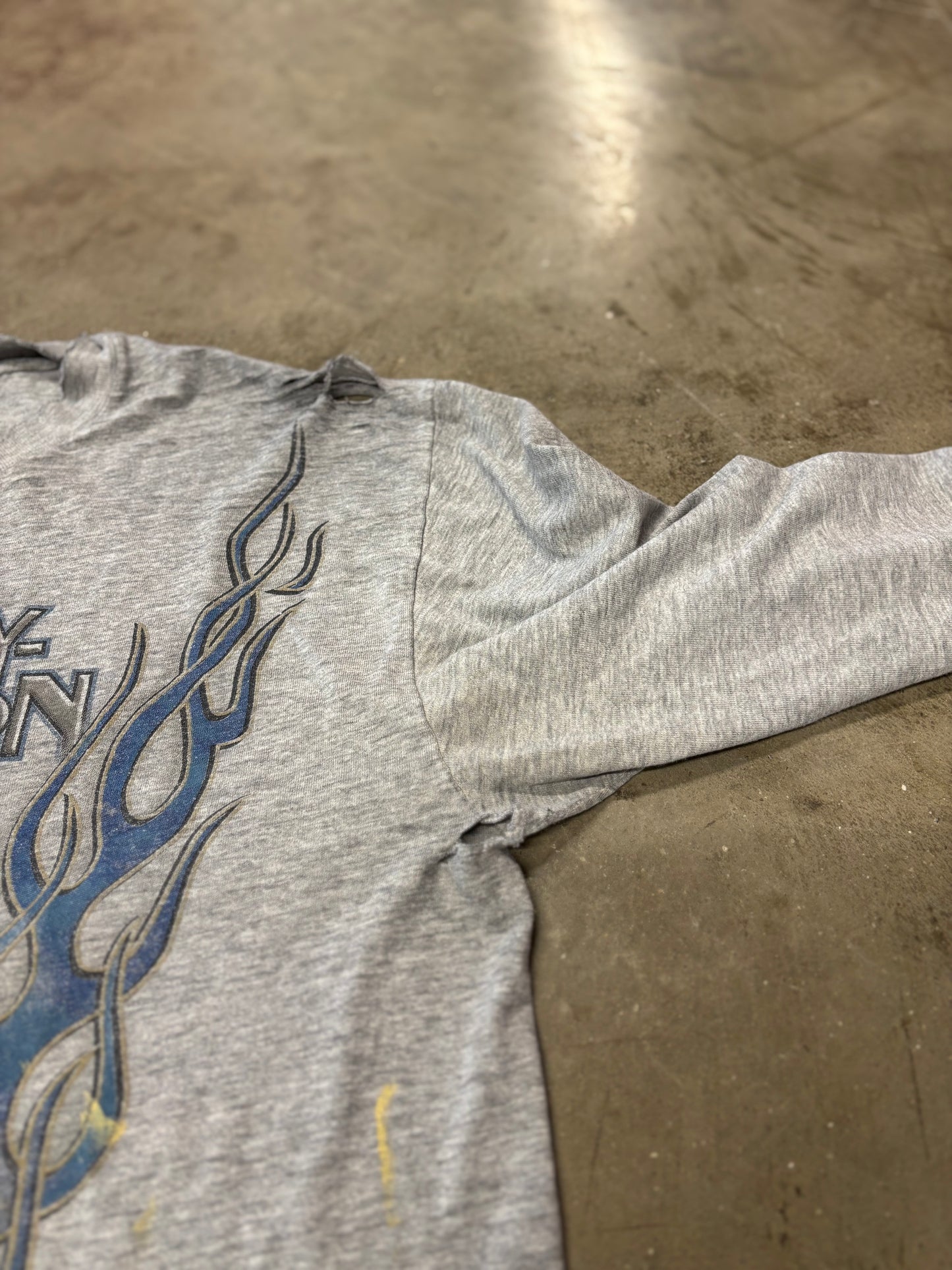 Vintage Harley Davidson thrashed v twin blue flame longsleeve size large