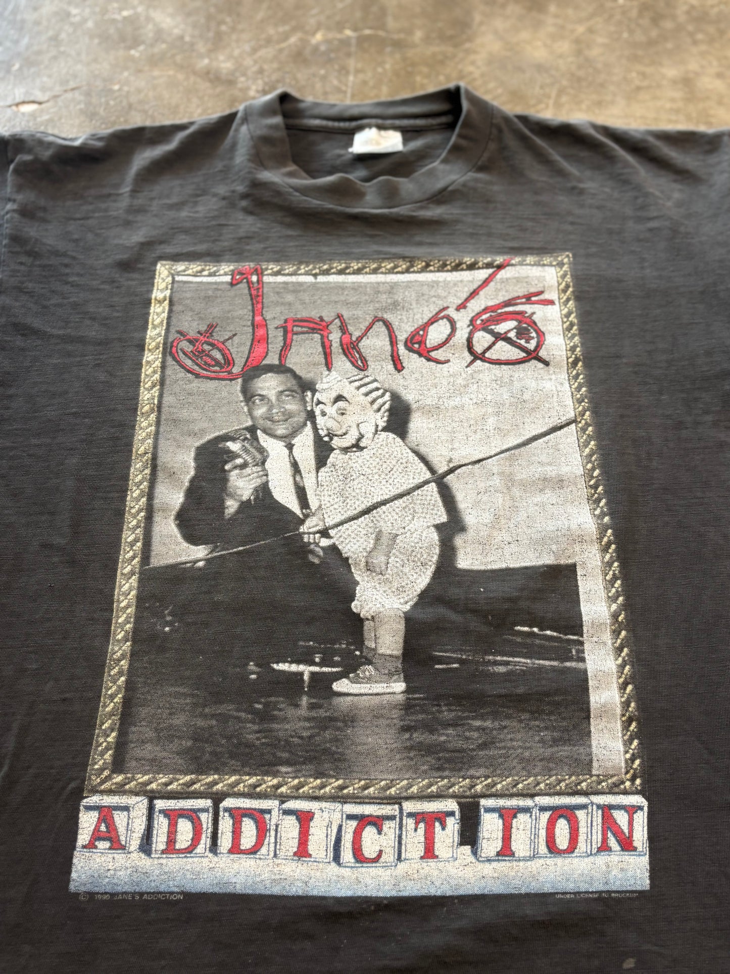 Vintage Jane’s Addiction size XL
