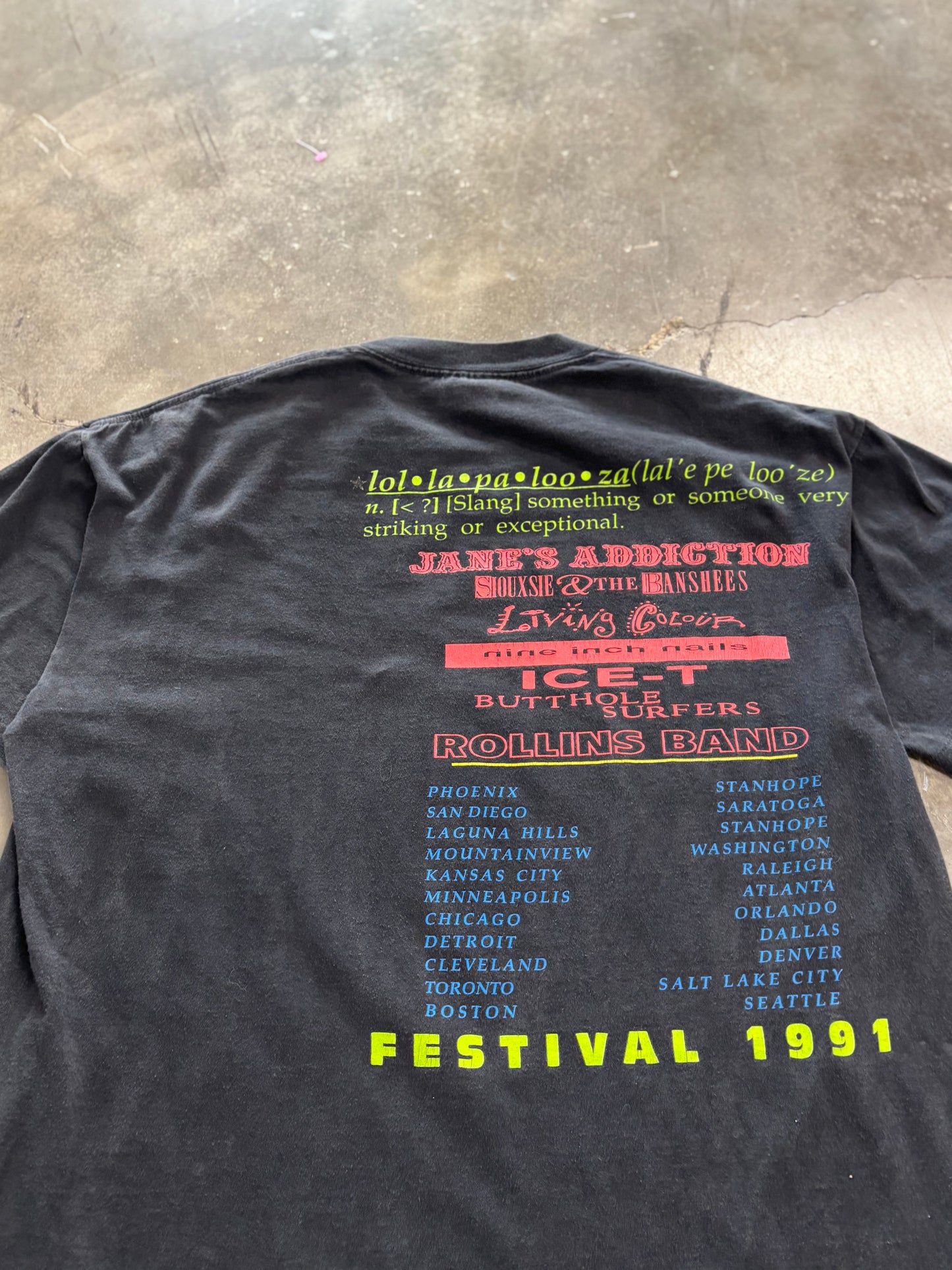 Vintage Lollapalooza fractal shirt size XL