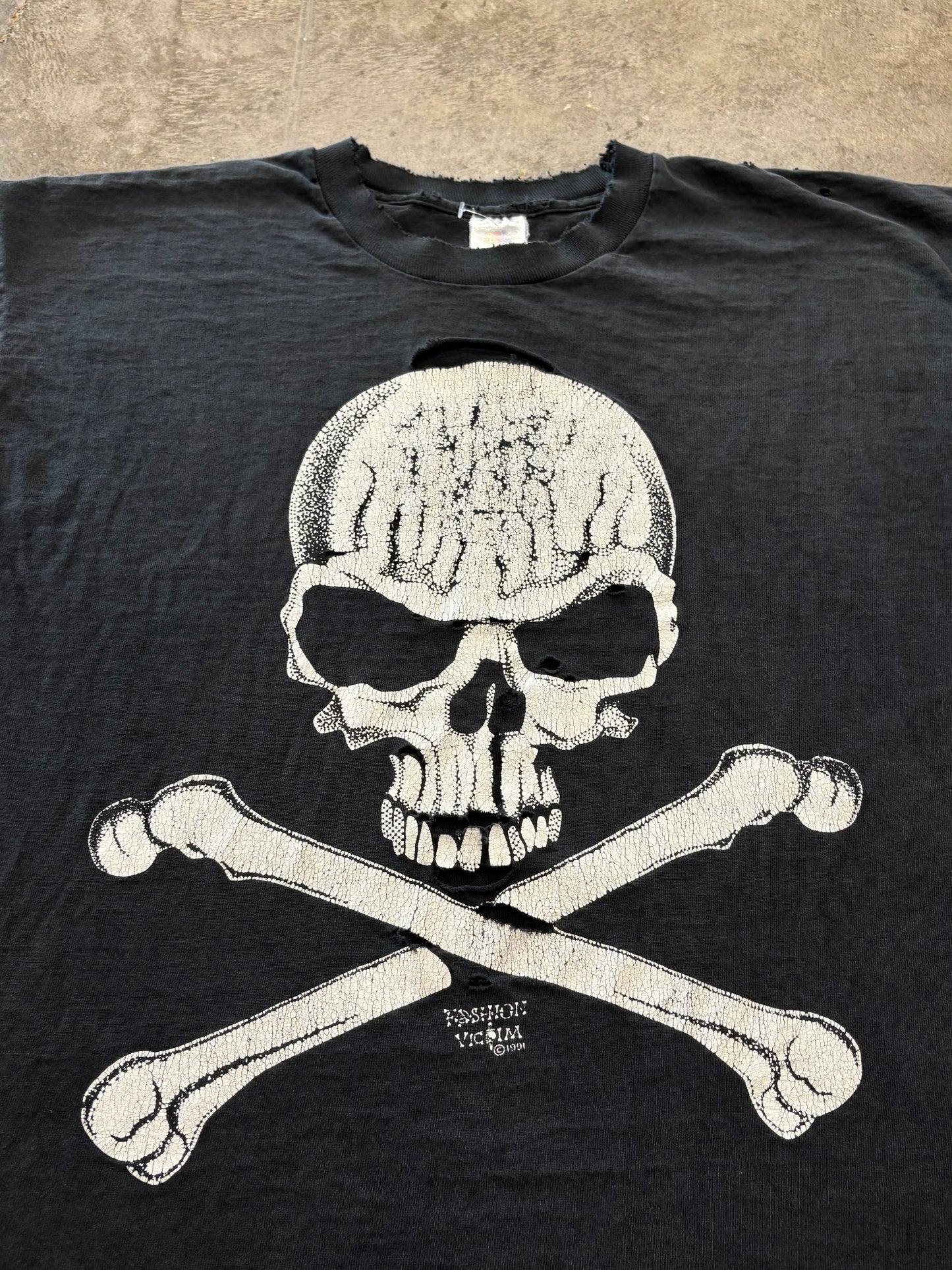 Vintage Fashion Victim Thrashed skull shirt size xl