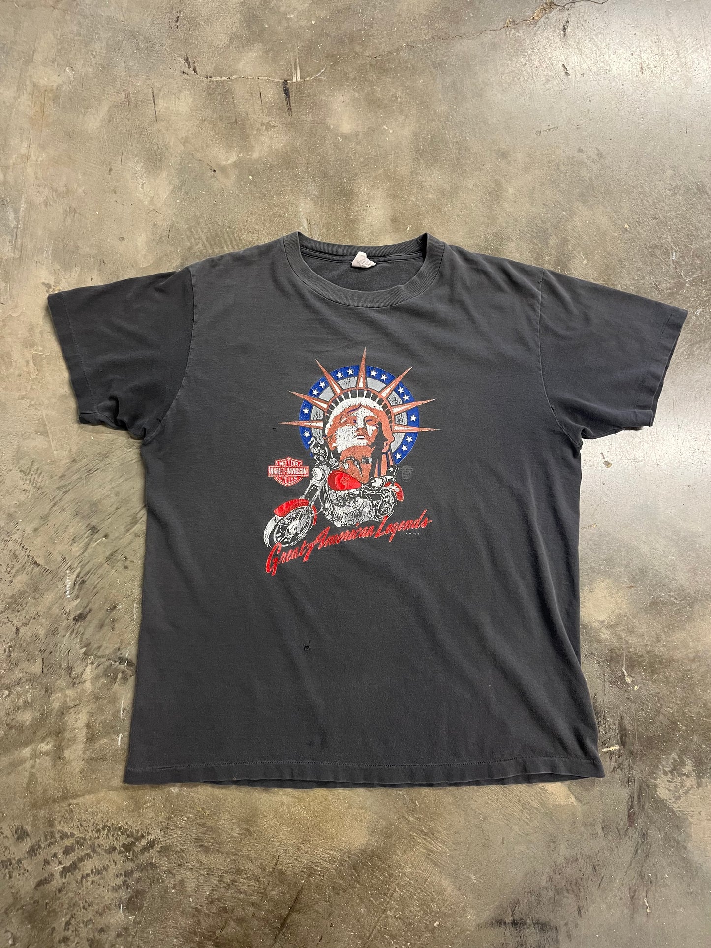 Vintage 80’s Harley Davidson Faded Out statute of liberty shirt fits large