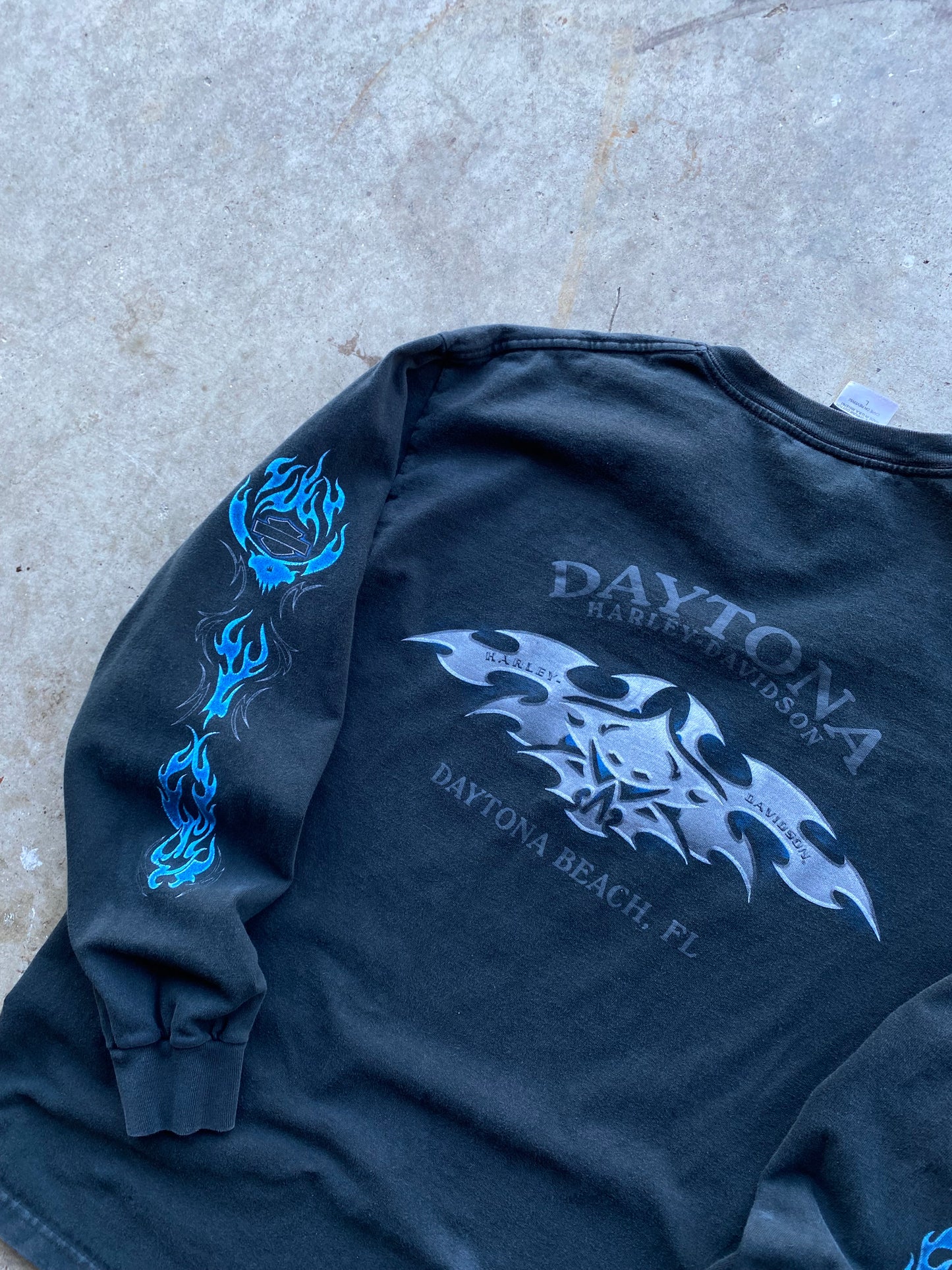 Vintage Harley Davidson Skull blue flame long sleeve size large shirt