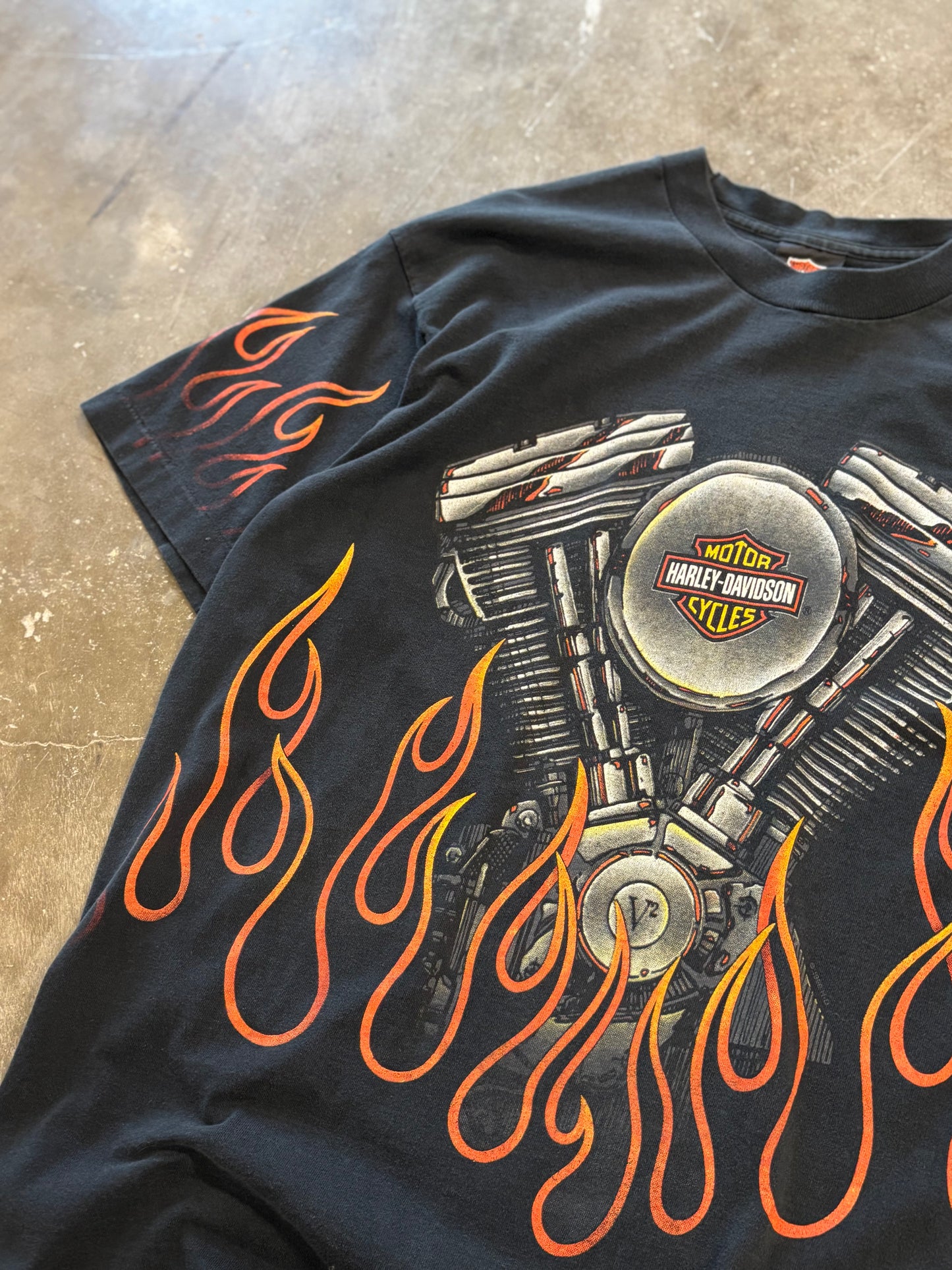 Vintage Harley Davidson V -Twin Flame shirt size xl
