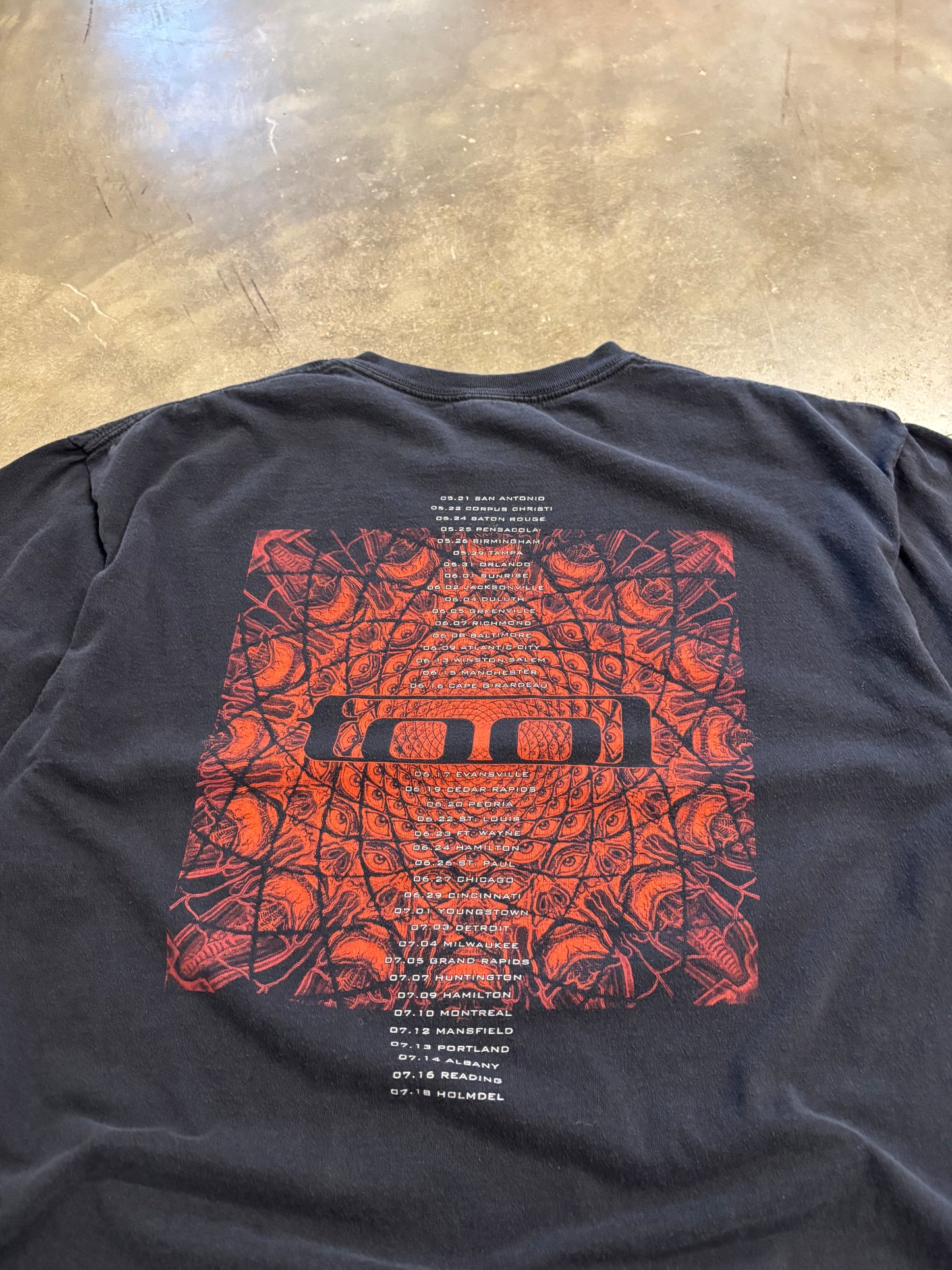 Vintage Tool Band shirt size xl