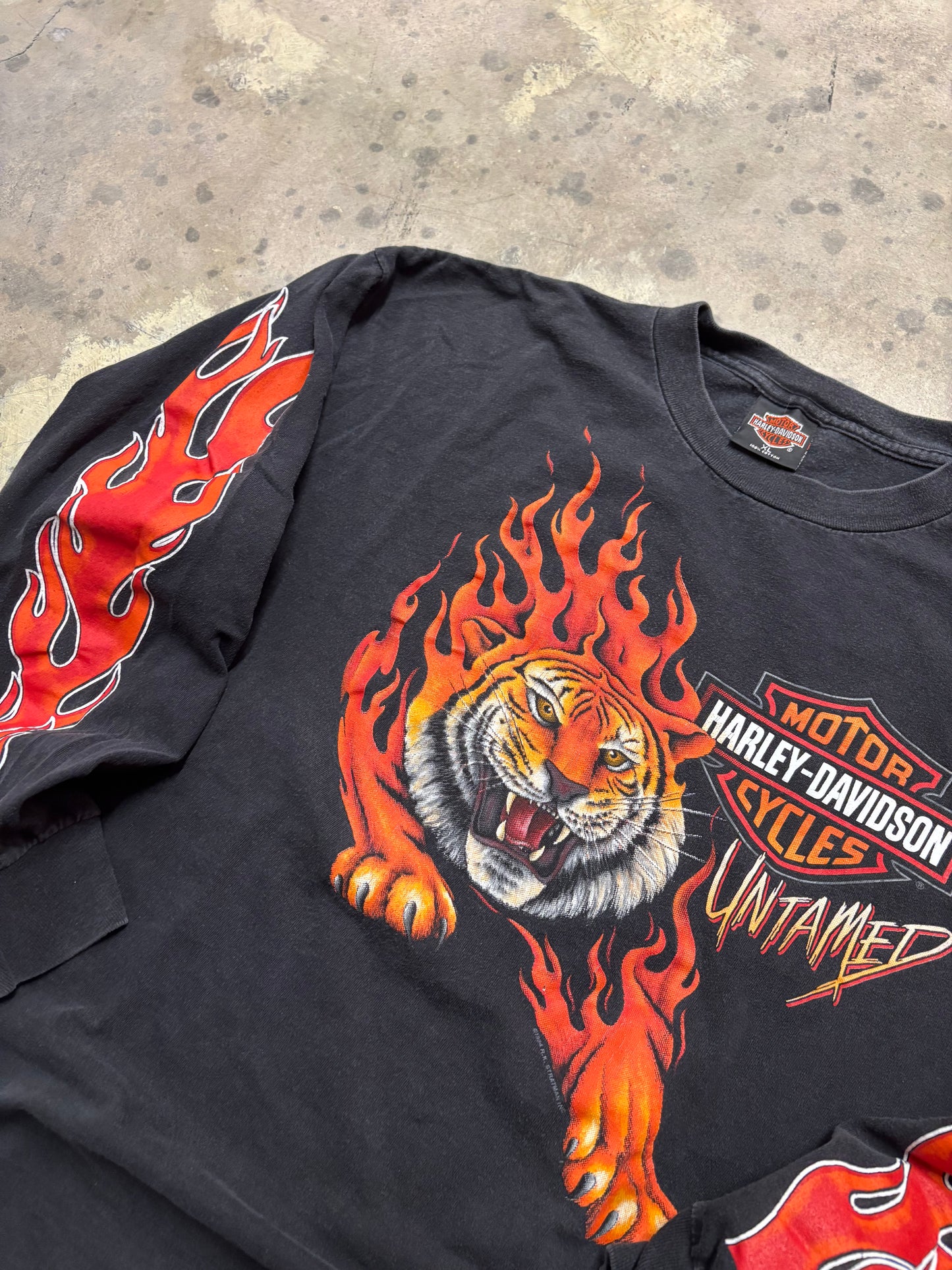 Vintage Harley Davidson Untamed Tiger longsleeve size extra large