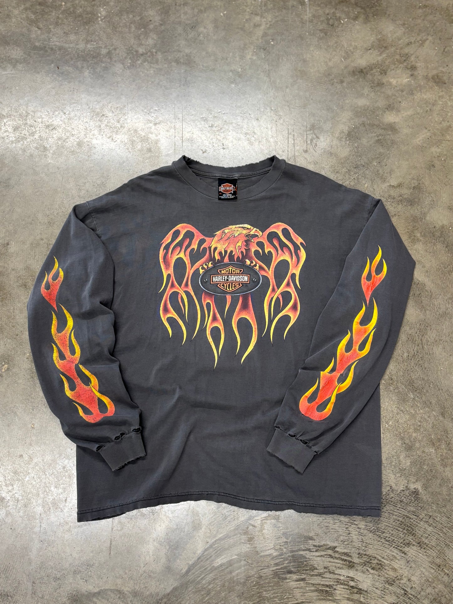 Vintage Harley Davidson going back to Honolulu  just to get than navie wowie size xl