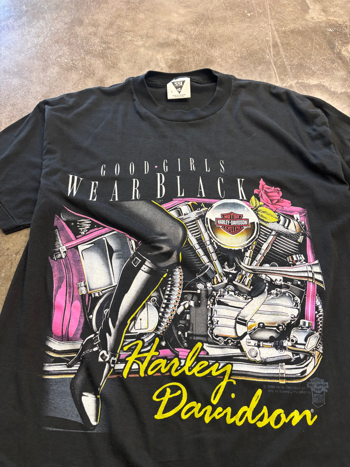 Vintage 80’s Harley Davidson Real Girls Wear black shirt size large