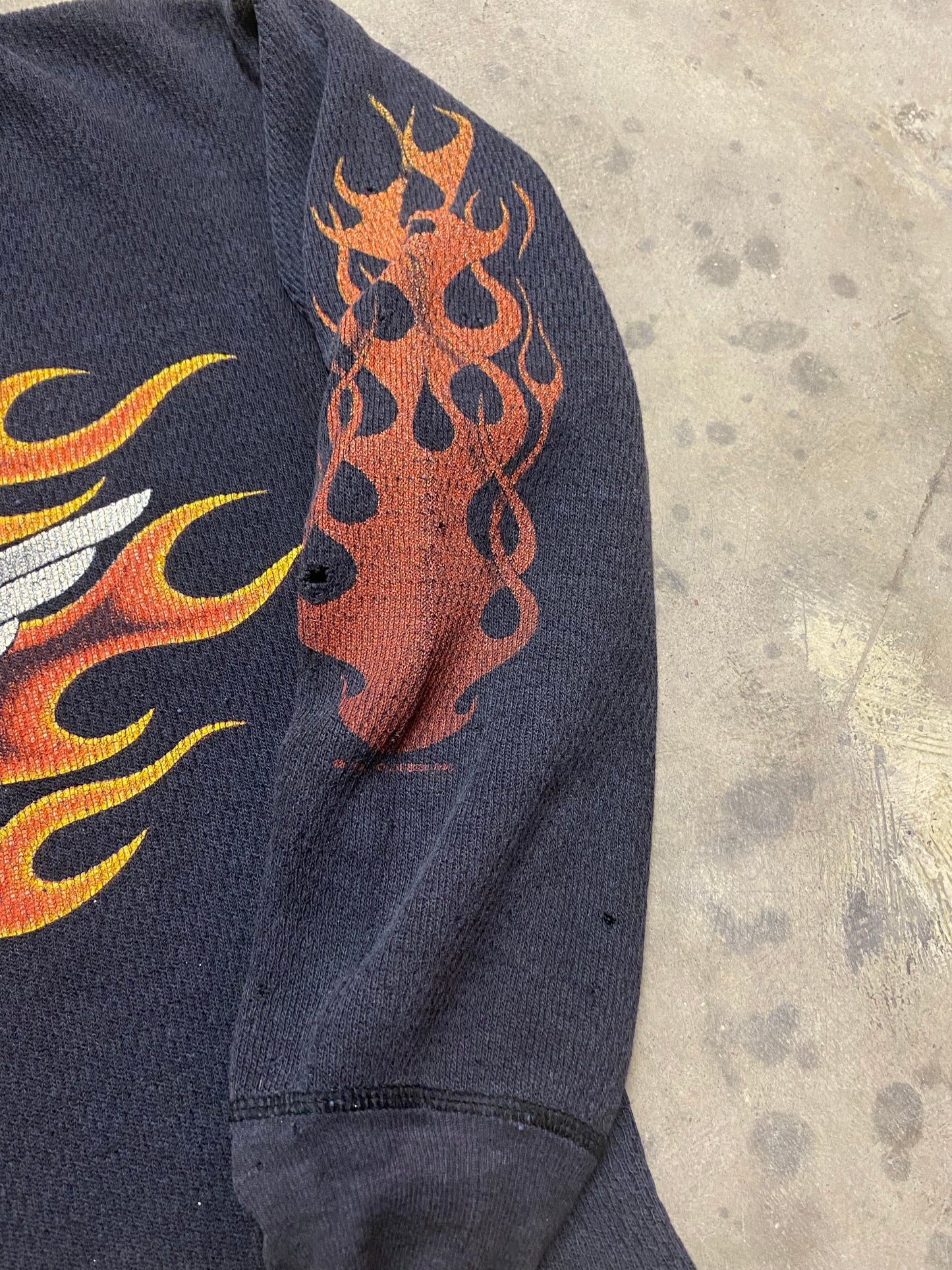 Vintage Harley Davidson Flaming shield thermal long sleeve size large