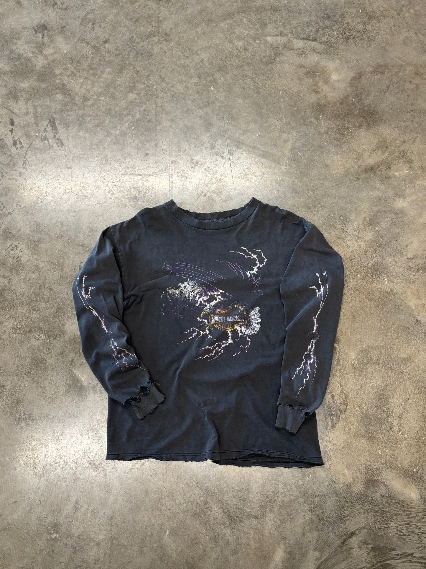 Vintage Harley Davidson Thrashed Purple Eagle Lightning shirt size large