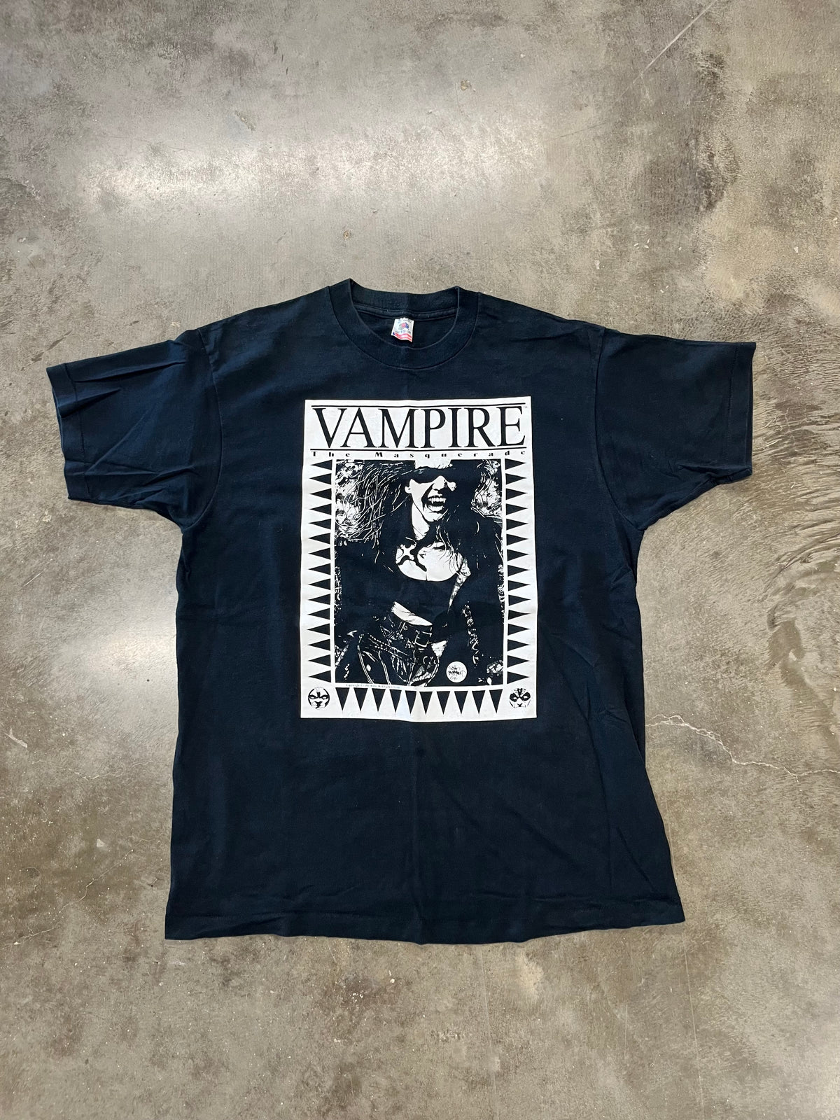Vintage Fashion Victim Vampire shirt size extra large