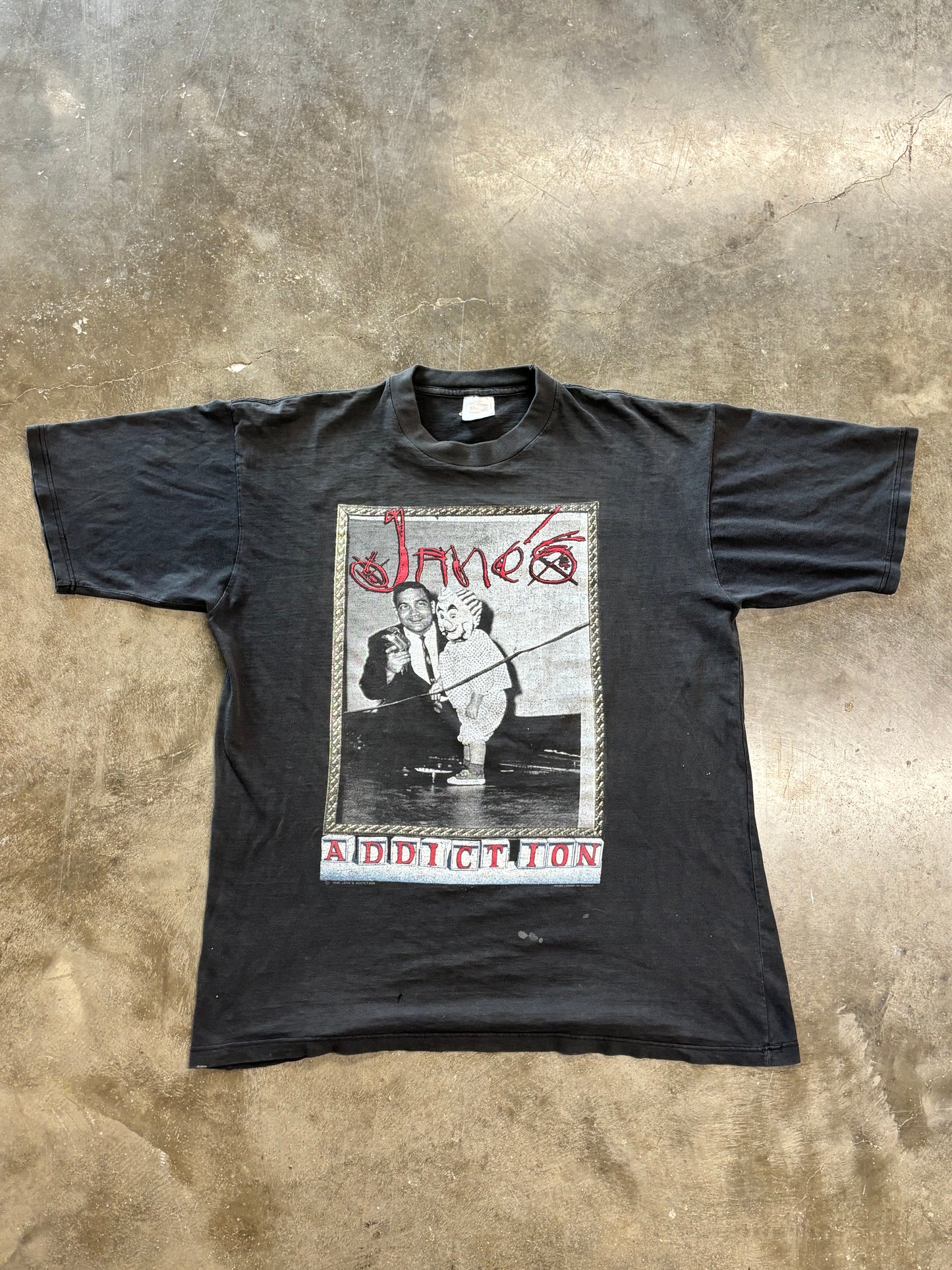 Vintage Jane’s Addiction size XL