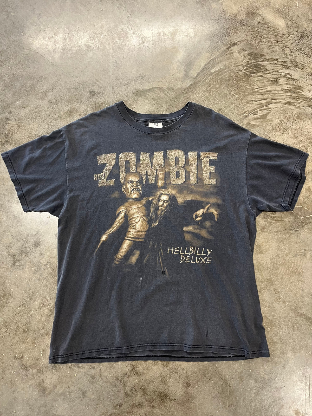 Faded out Vintage Rob Zombie shirt size extra large