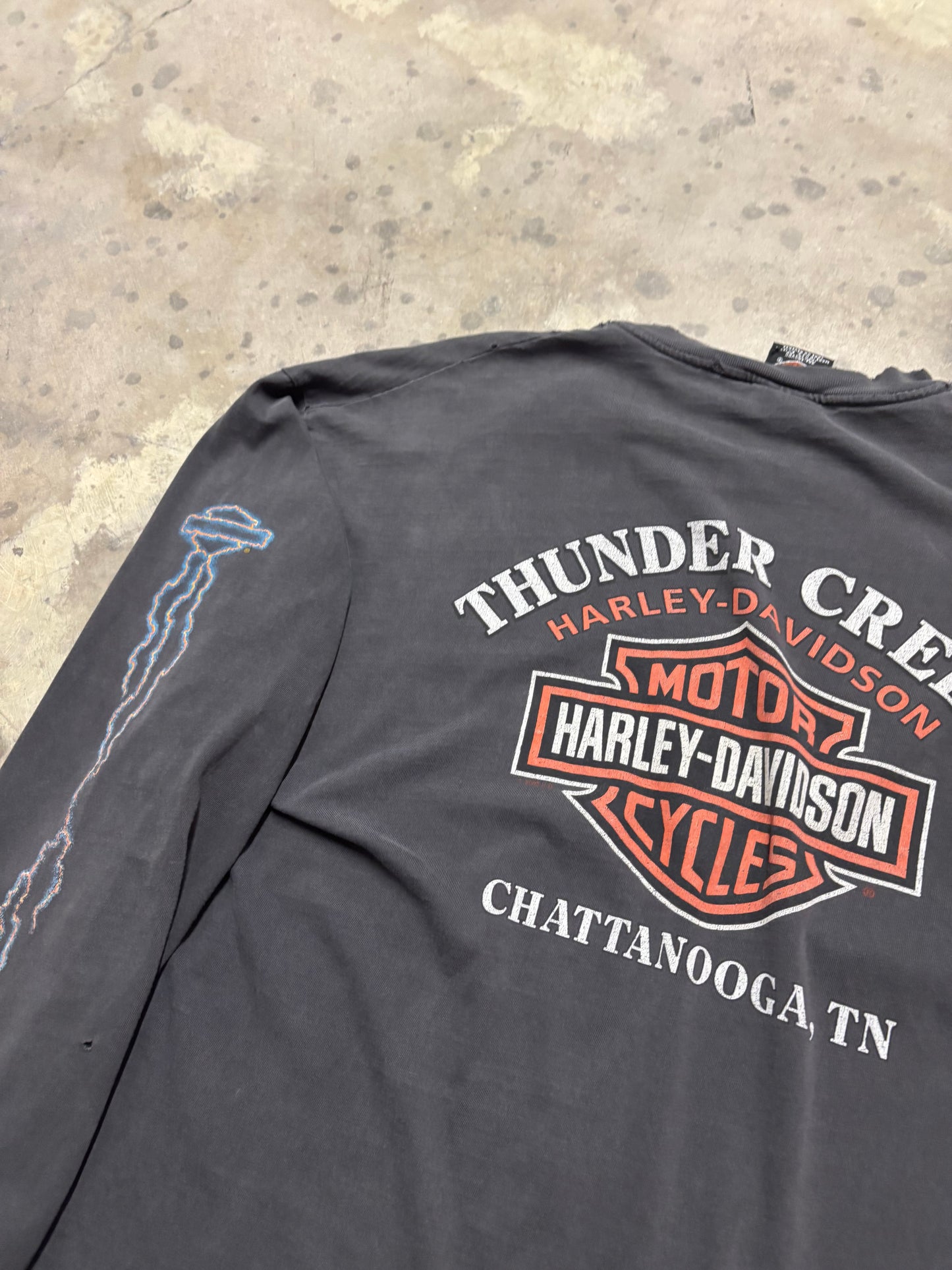 Vintage Harley Davidson thrashed lightning make some noise long sleeve size xl