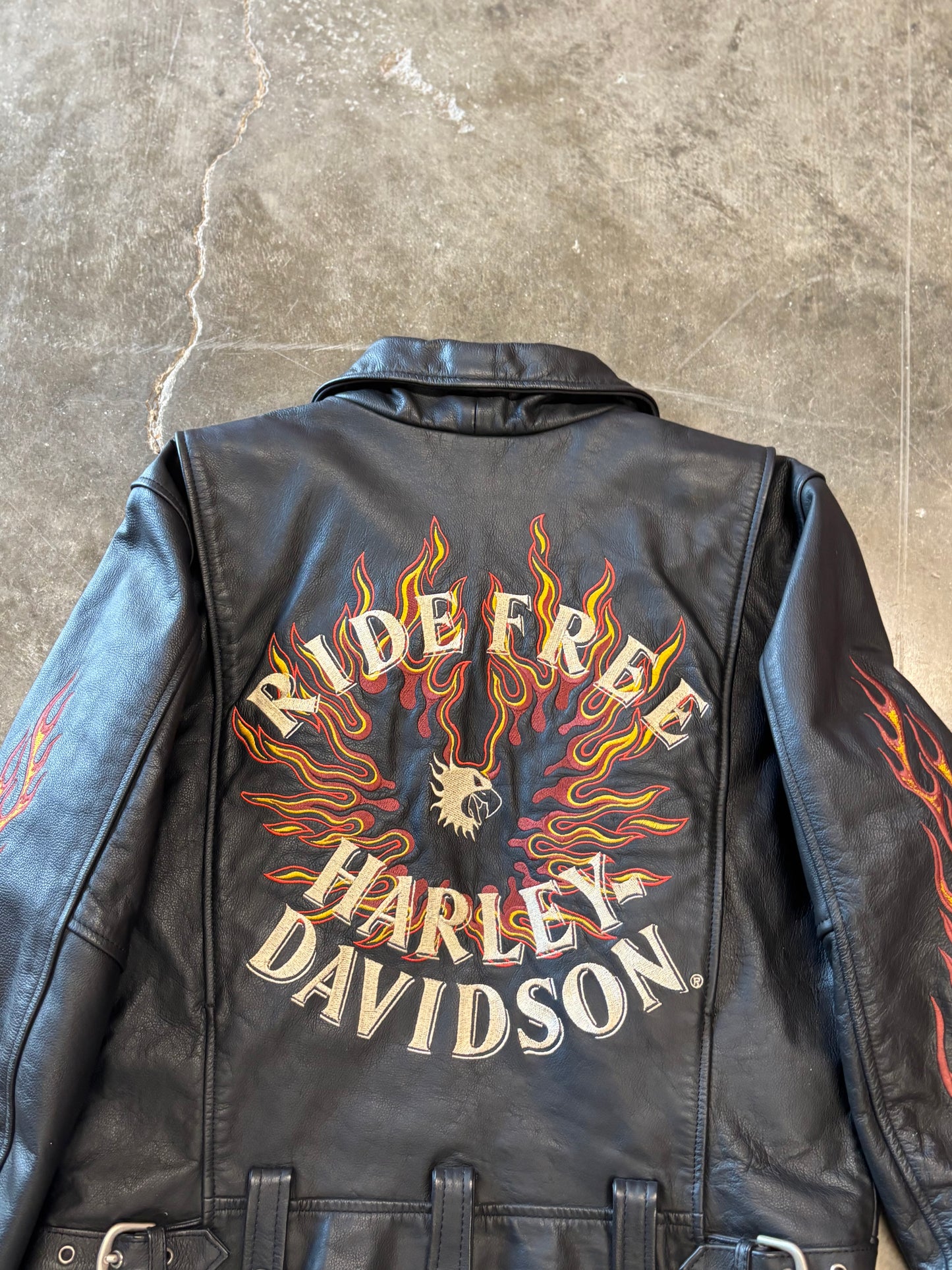 Vintage Harley Davidson women’s leather flame jacket size medium