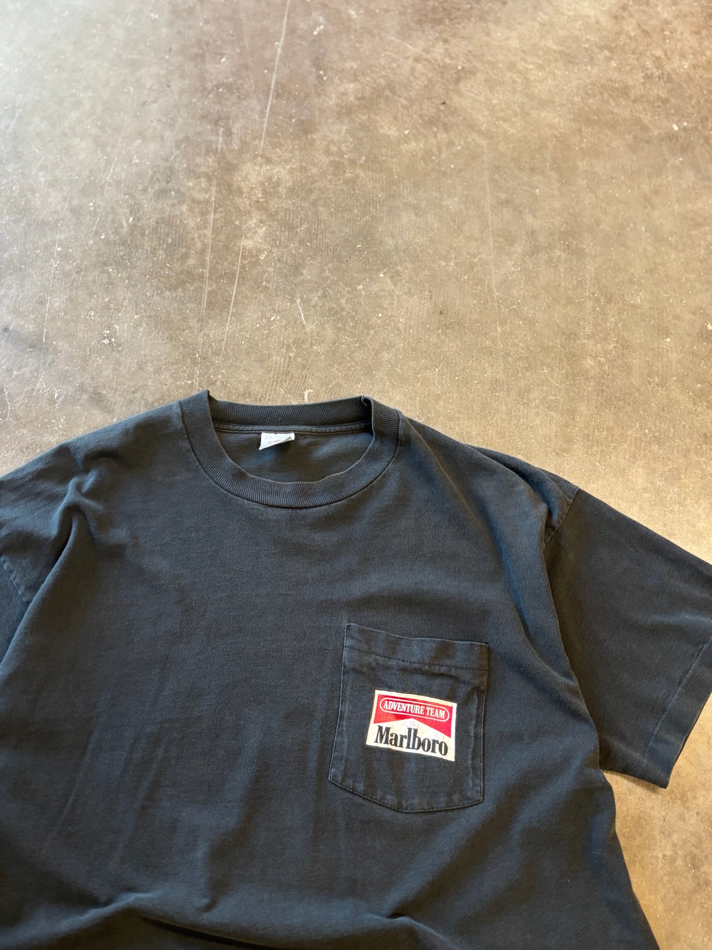 Vintage Marlboro Snake pass shirt size xl