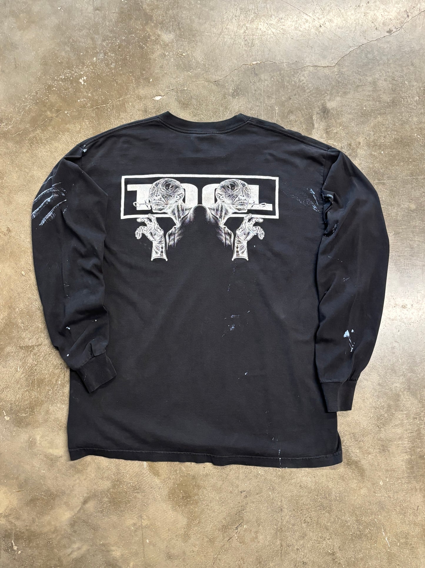 Vintage Tool Syringe long sleeve size xl painted up