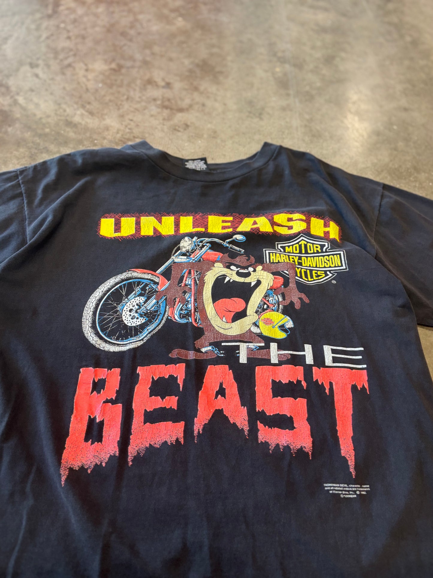 Vintage Harley Davidson taz shirt size xl