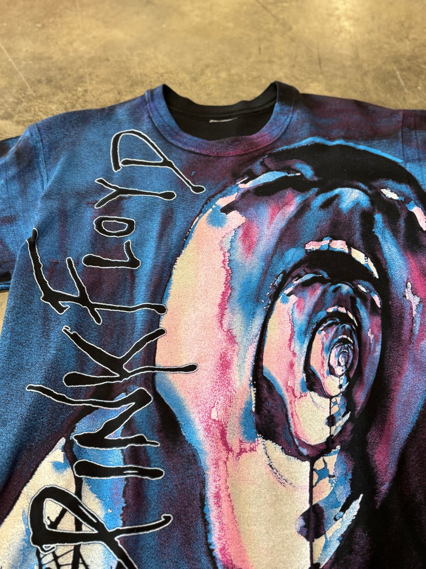 Vintage Pink Floyd the wall shirt size large