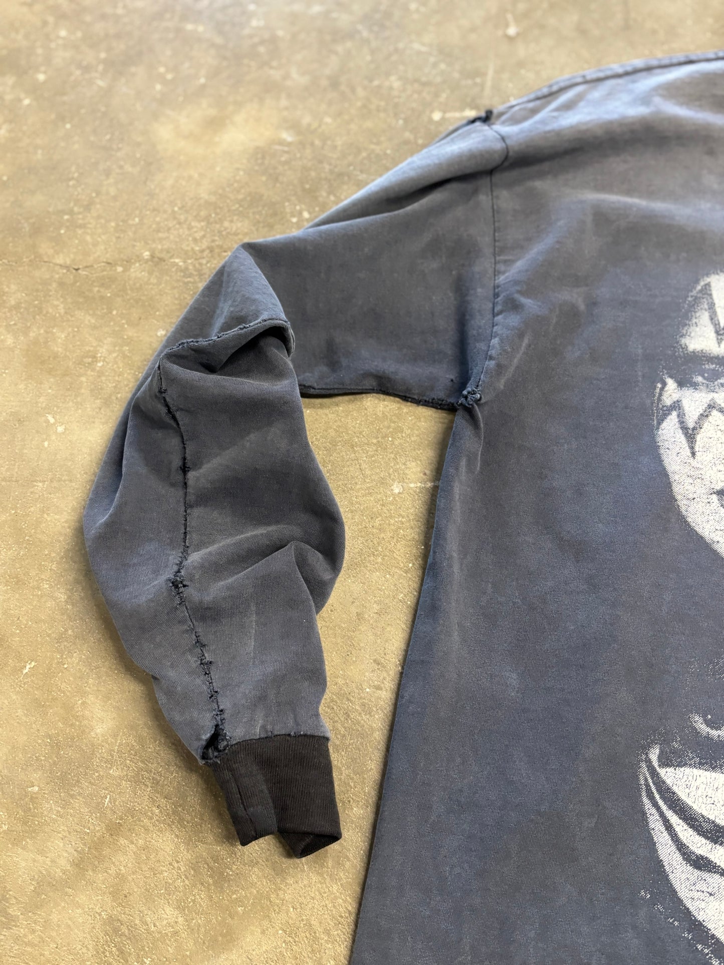 Vintage Kiss Mexico 90’s Bootleg long sleeve faded and thrashed size medium
