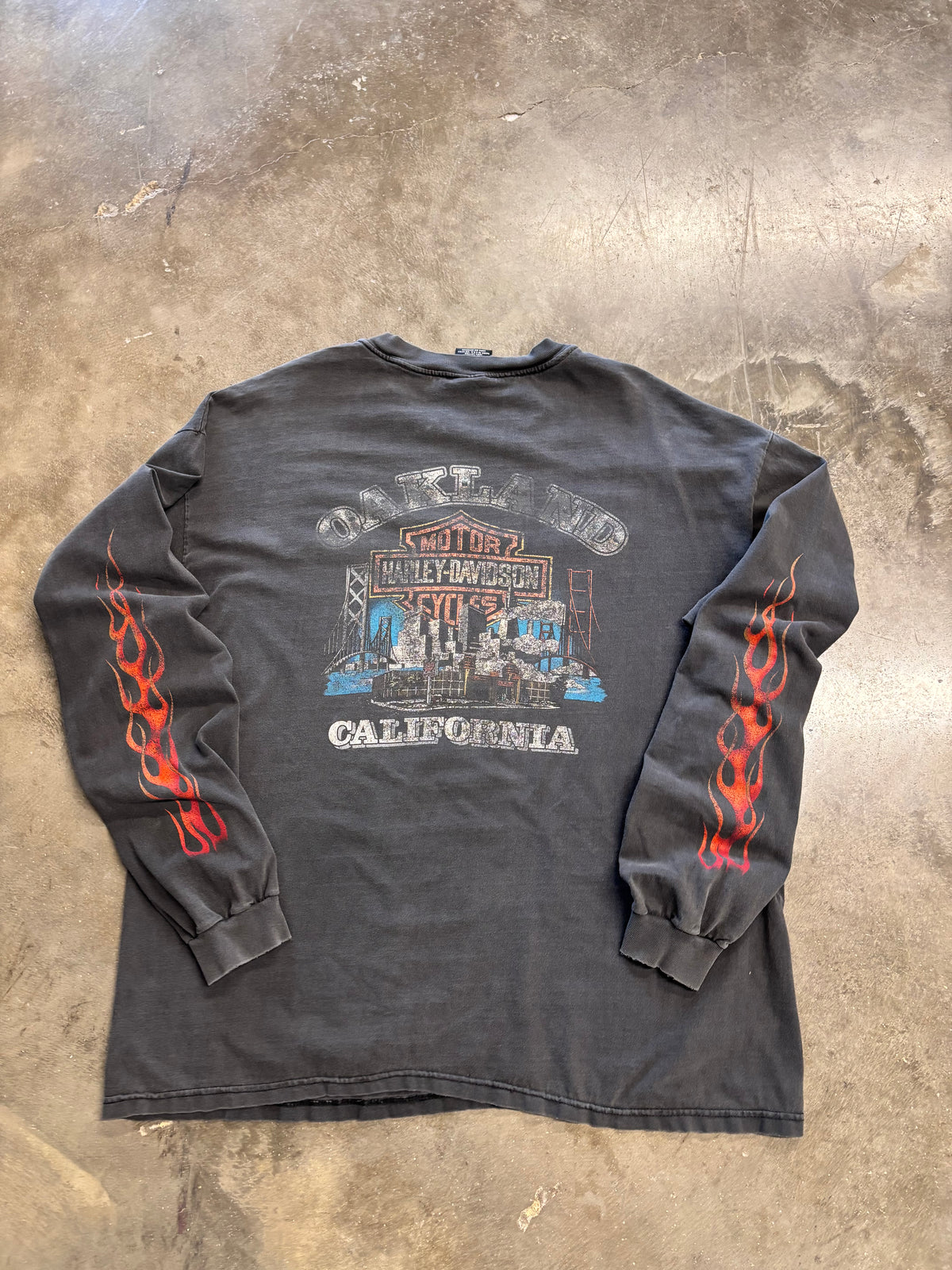 Vintage Harley Davidson rising flame long sleeve size xxl