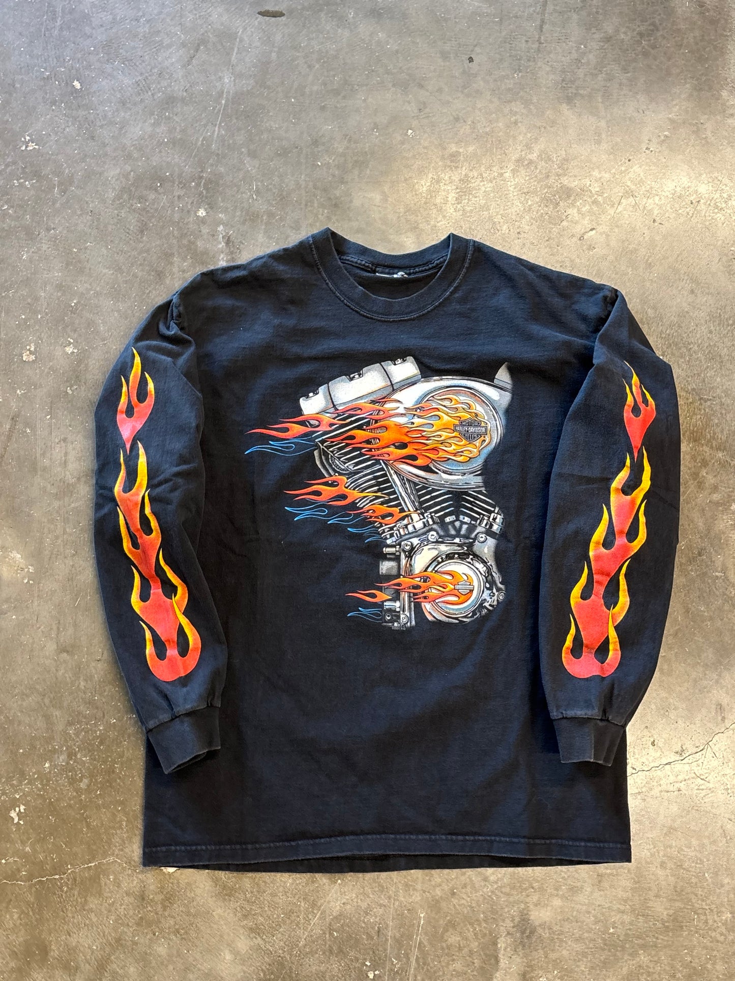 Vintage Harley Davidson Engine flaming long sleeve size large