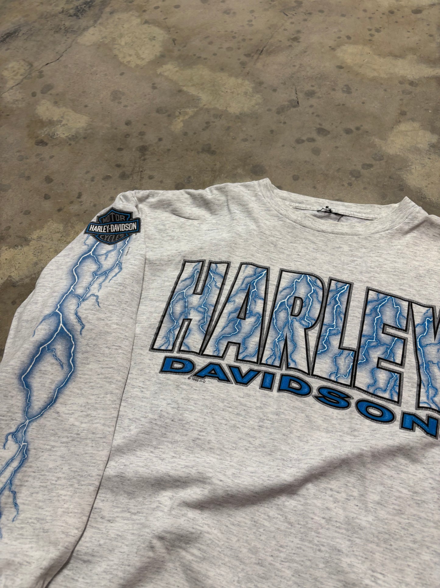 Vintage Harley Davidson Blue Lightning long sleeve size xl