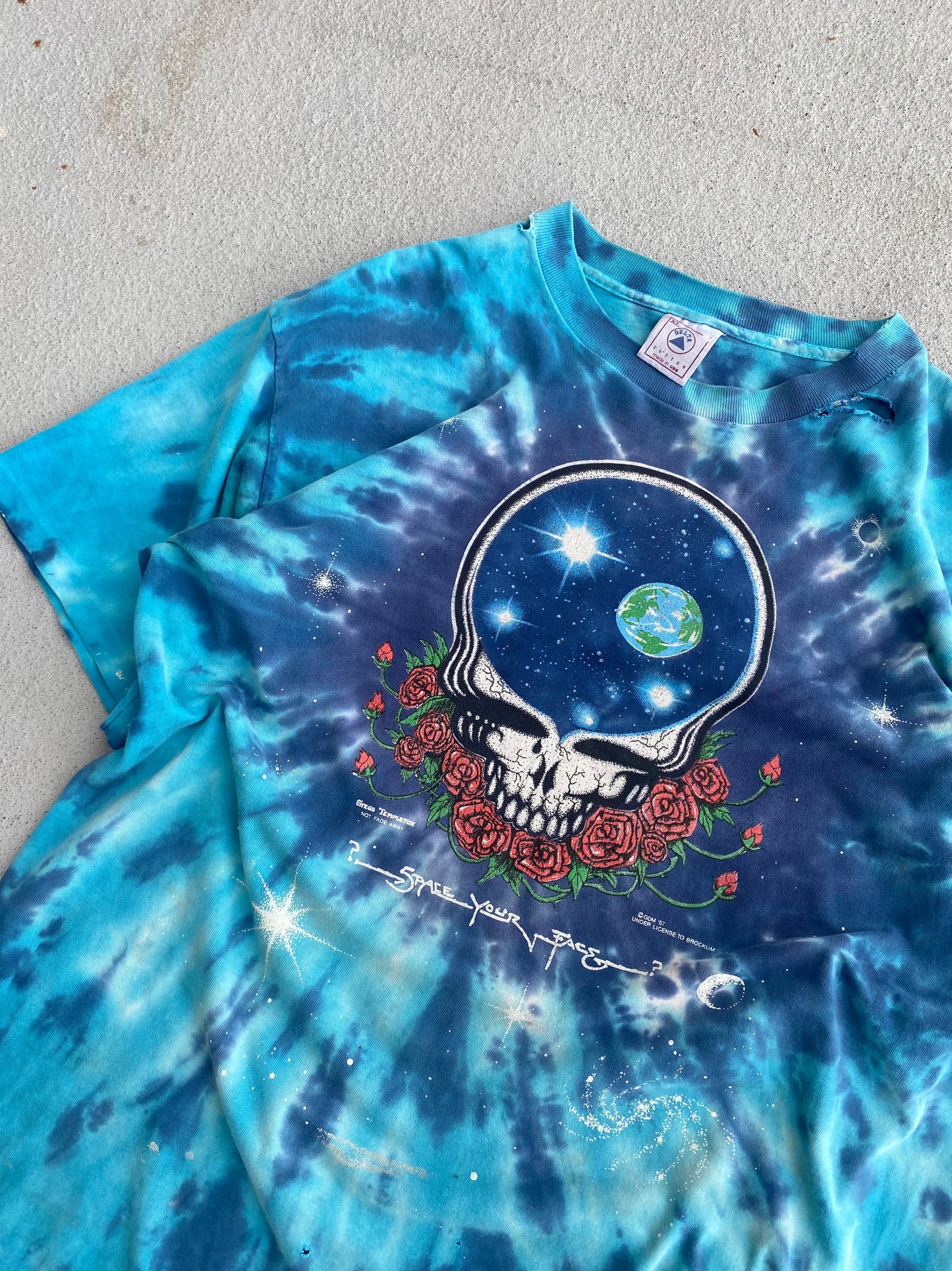 Vintage Grateful Dead Space Thrashed shirt Size XL