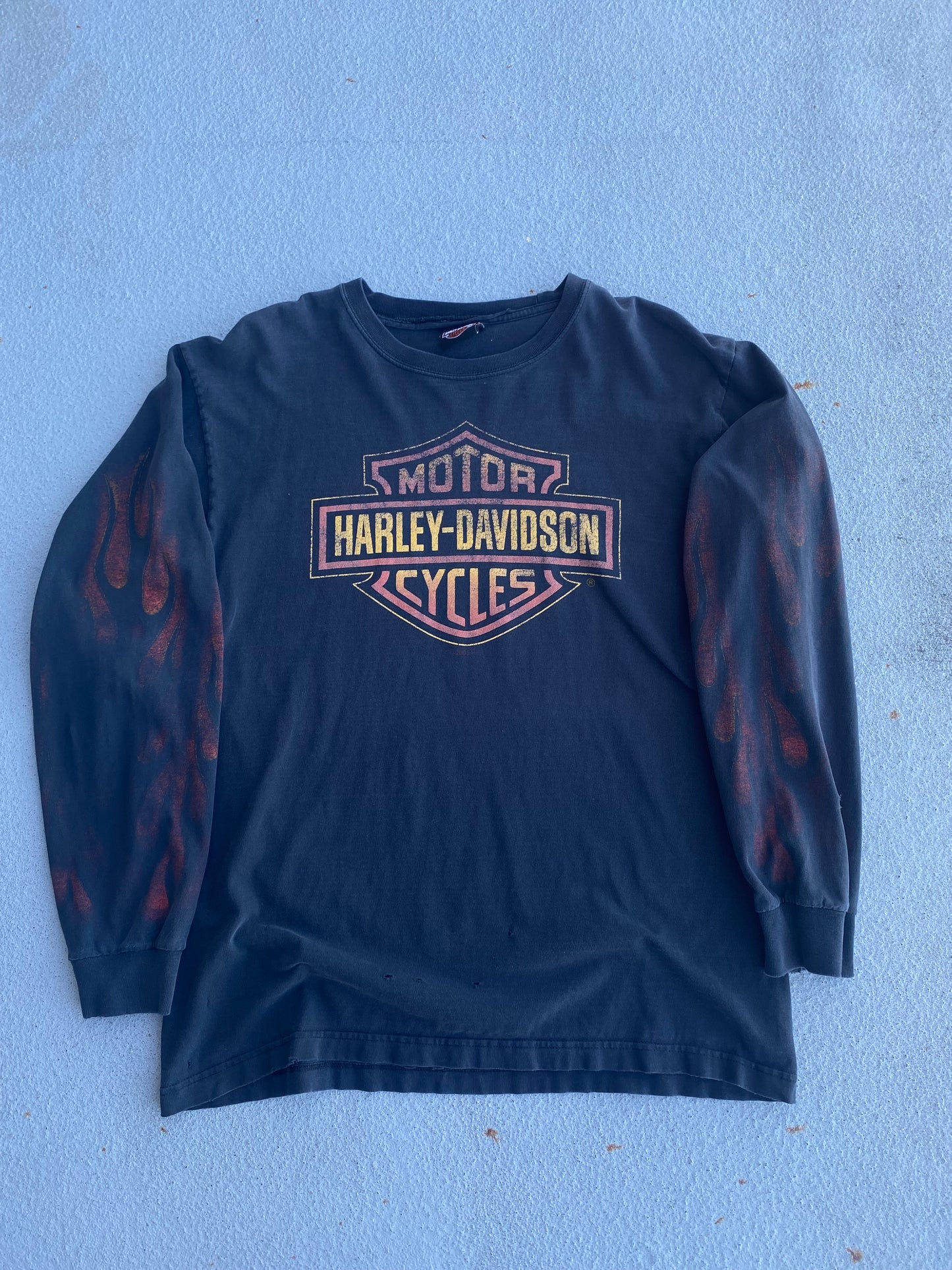 Smoked out Harley  Big Shield Flame long sleeve size large