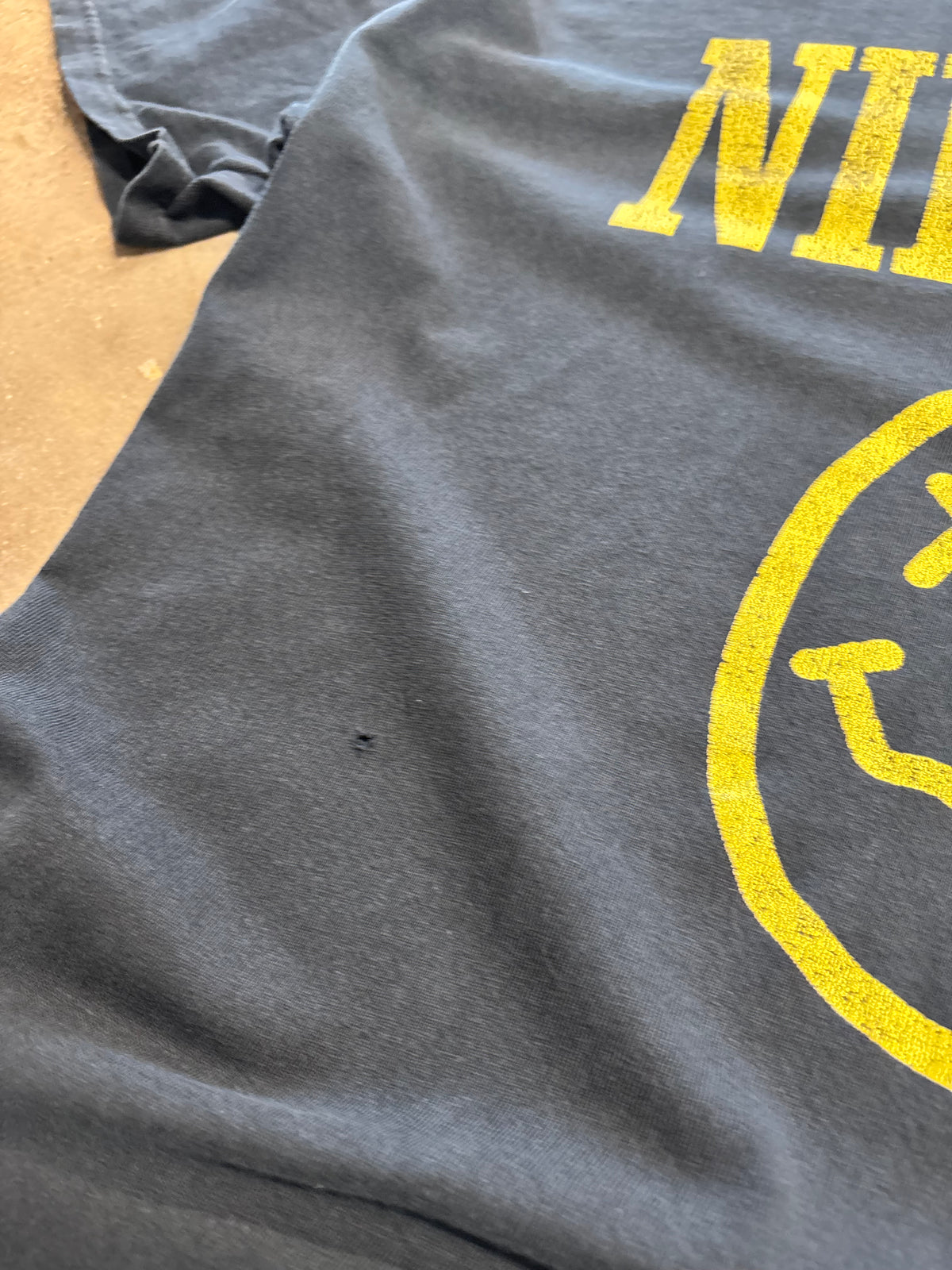 Vintage Nirvana Smiley shirt size extra large