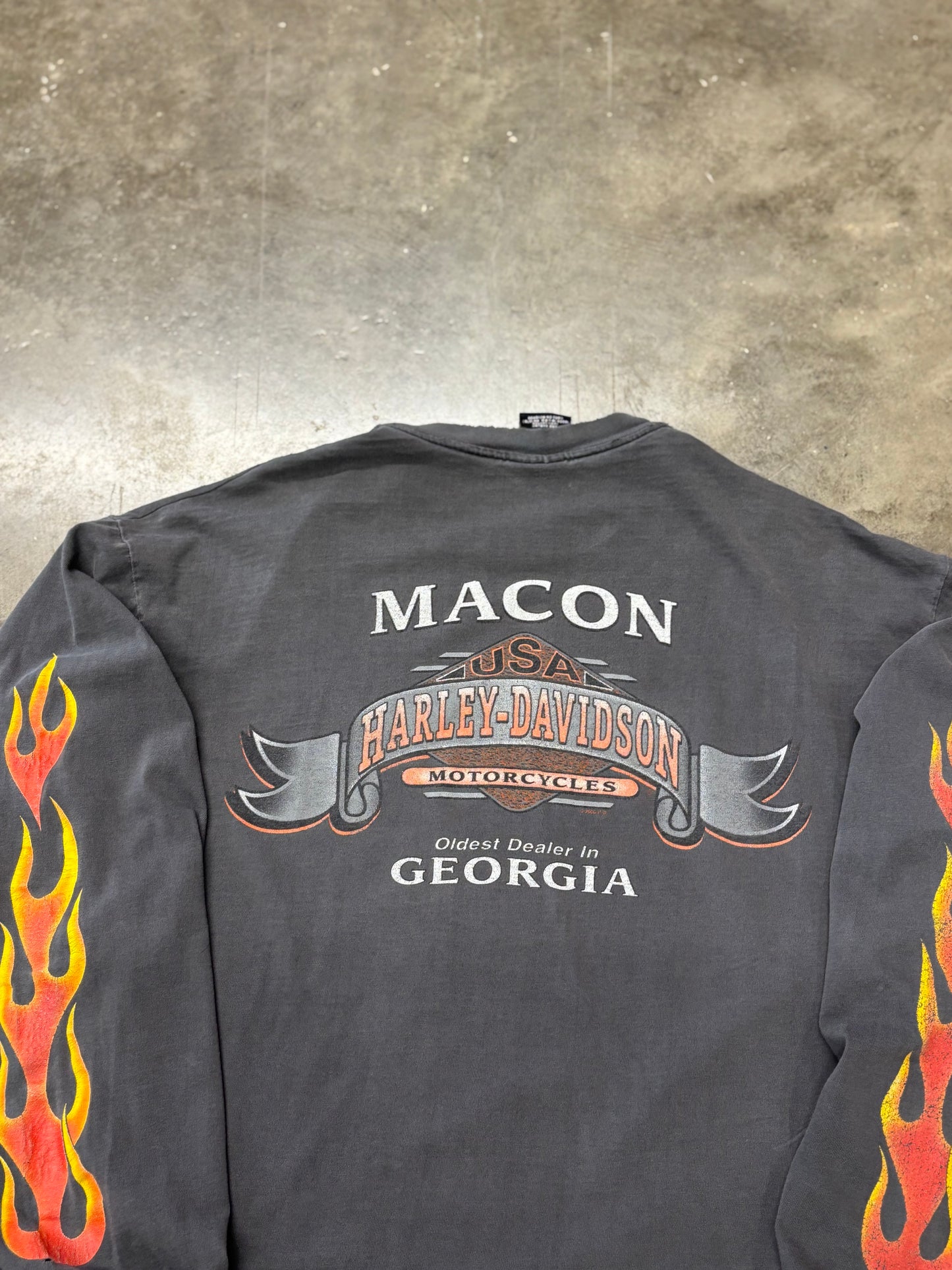 Vintage Harley Davidson going back to Honolulu  just to get than navie wowie size xl