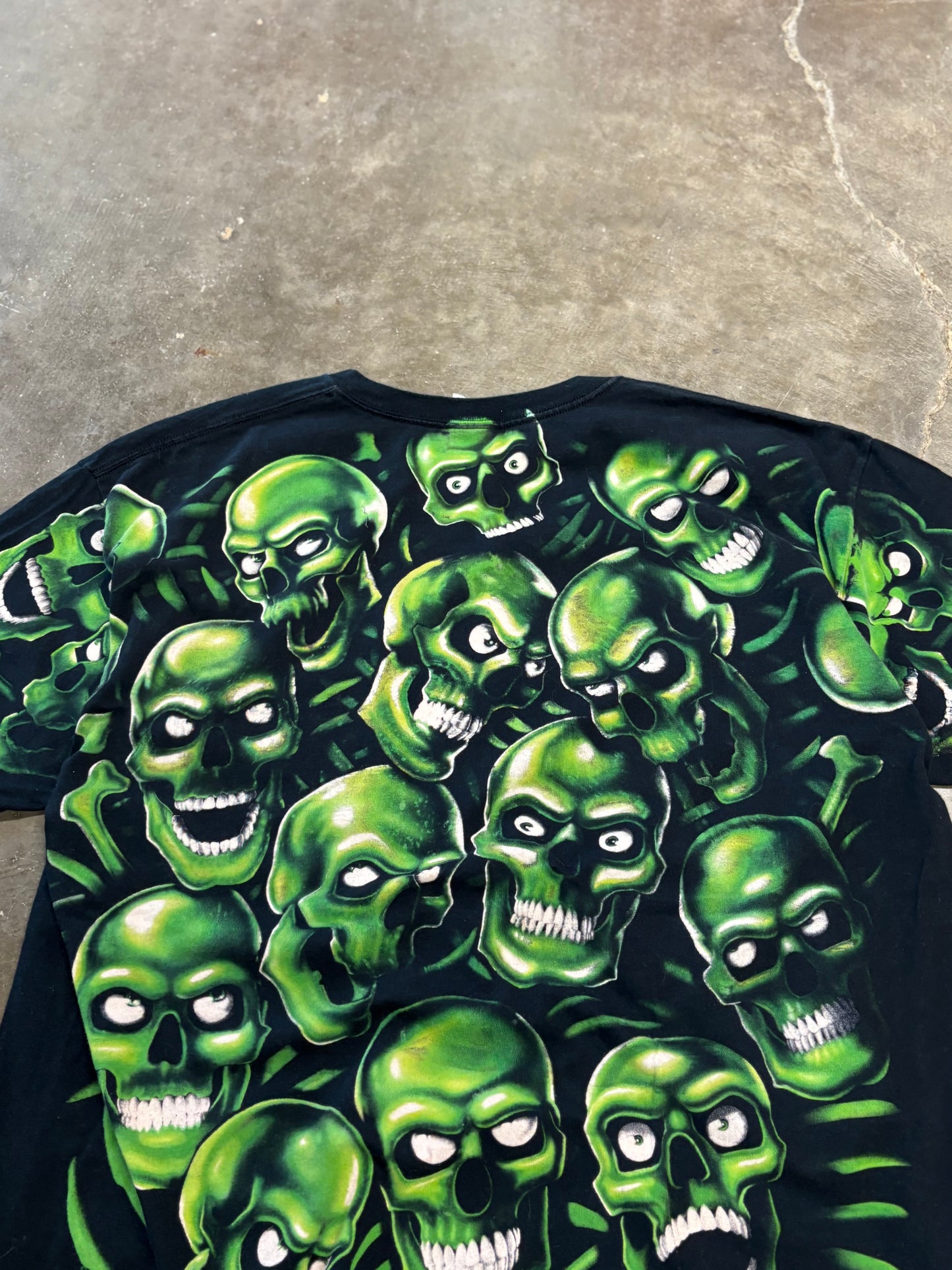 Vintage liquid blue skull pile shirt size xxl