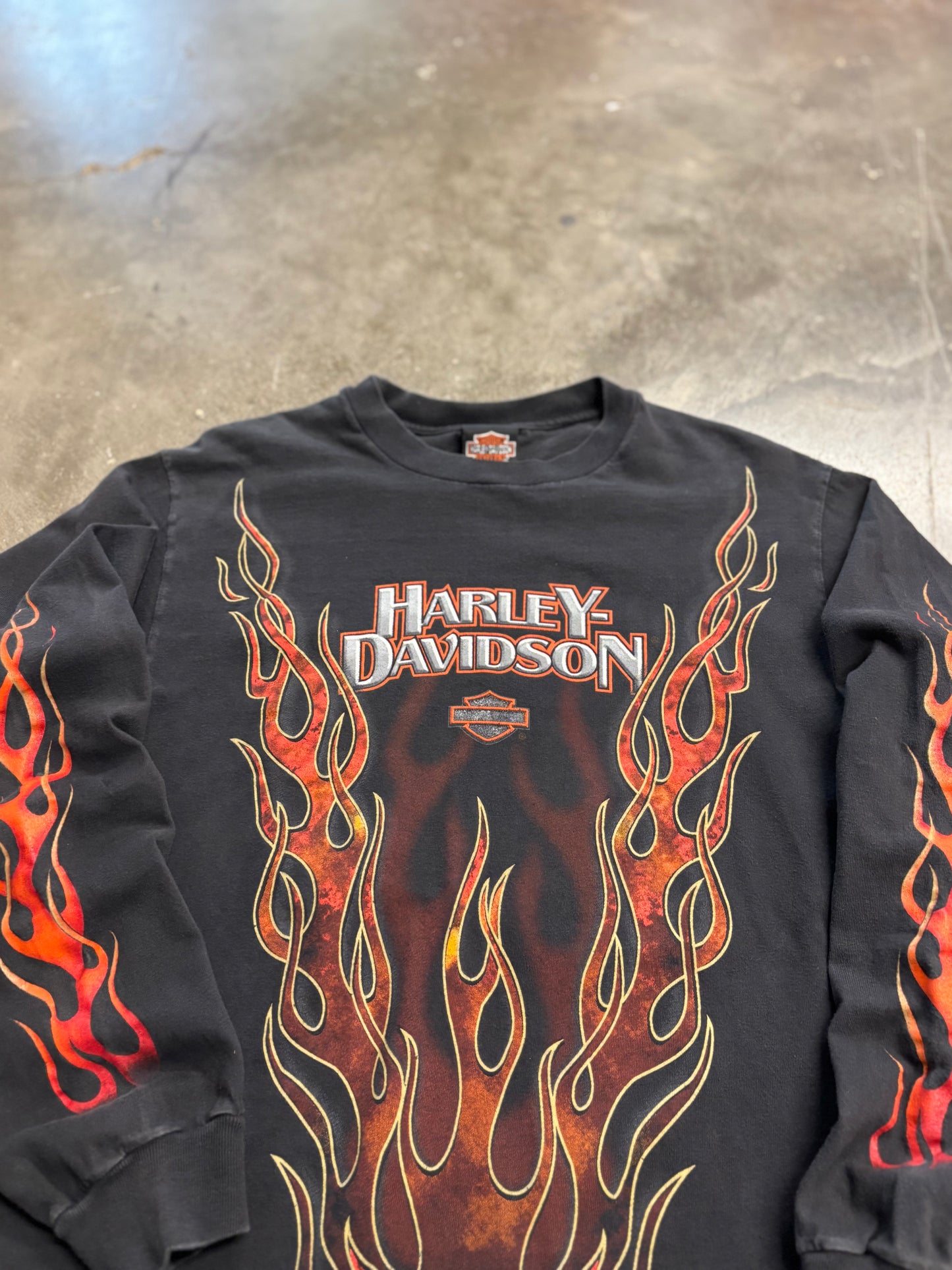 Vintage Harley Davidson v flame long sleeve size medium
