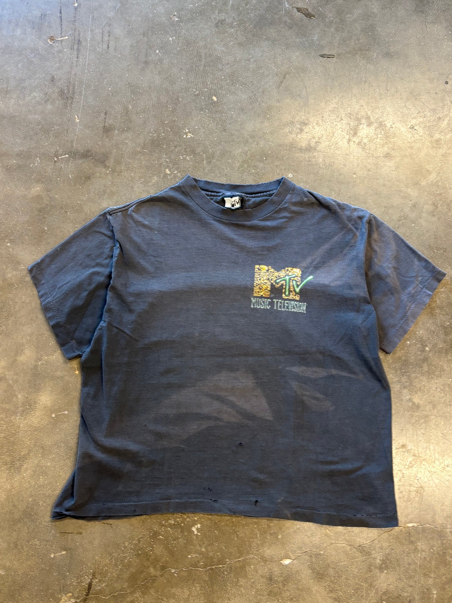 Vintage Faded and Thrashed MTV shirt size XL