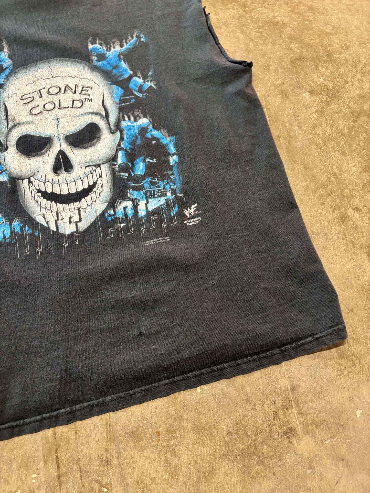 Vintage Stone Cold Cutoff size large