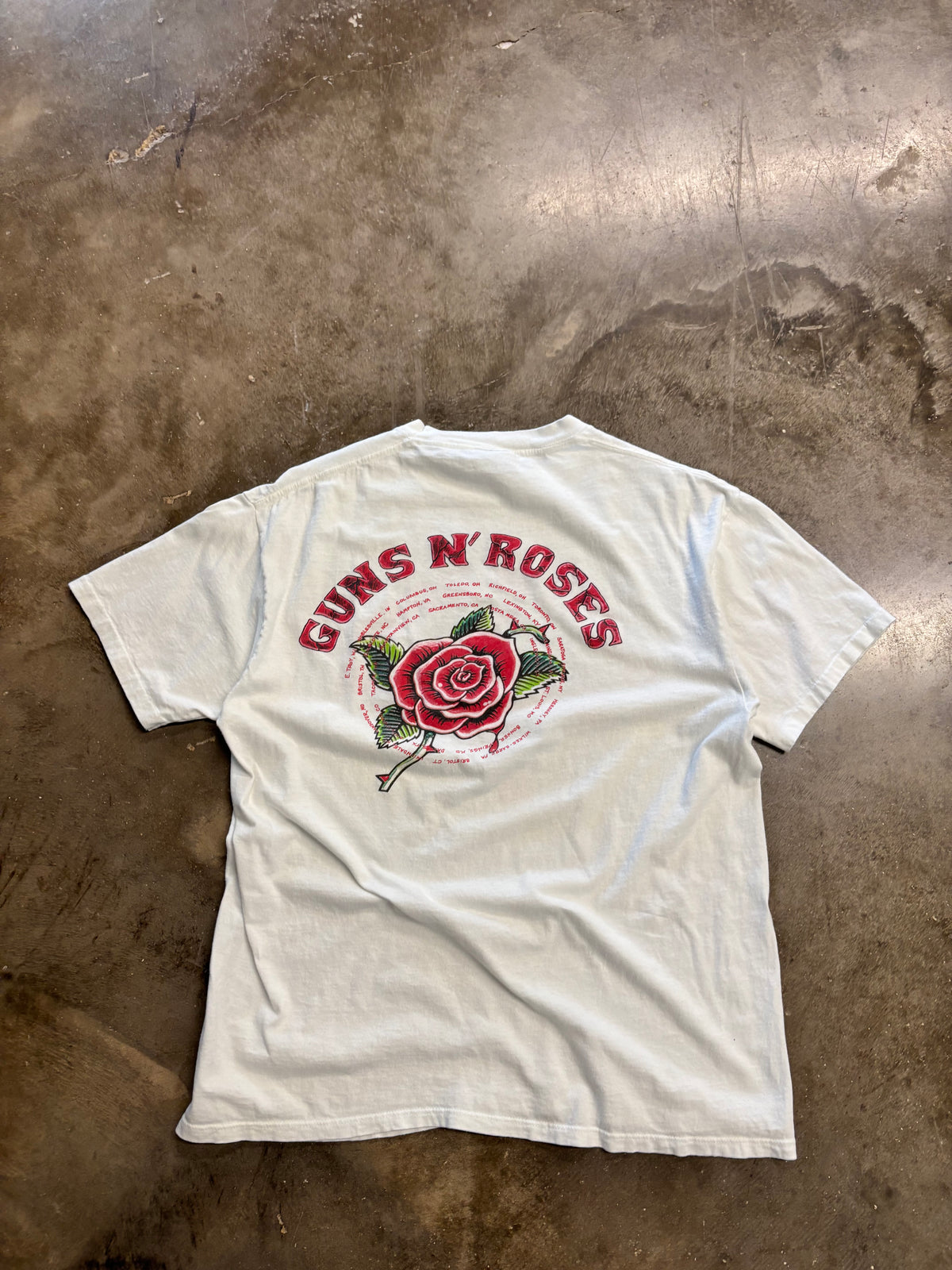 Vintage Guns N Roses shirt size extra large