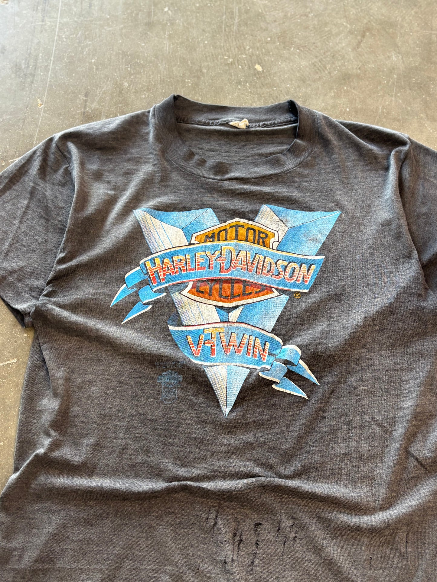 Vintage 80’s faded Harley Davidson 3d emblem shirt size large