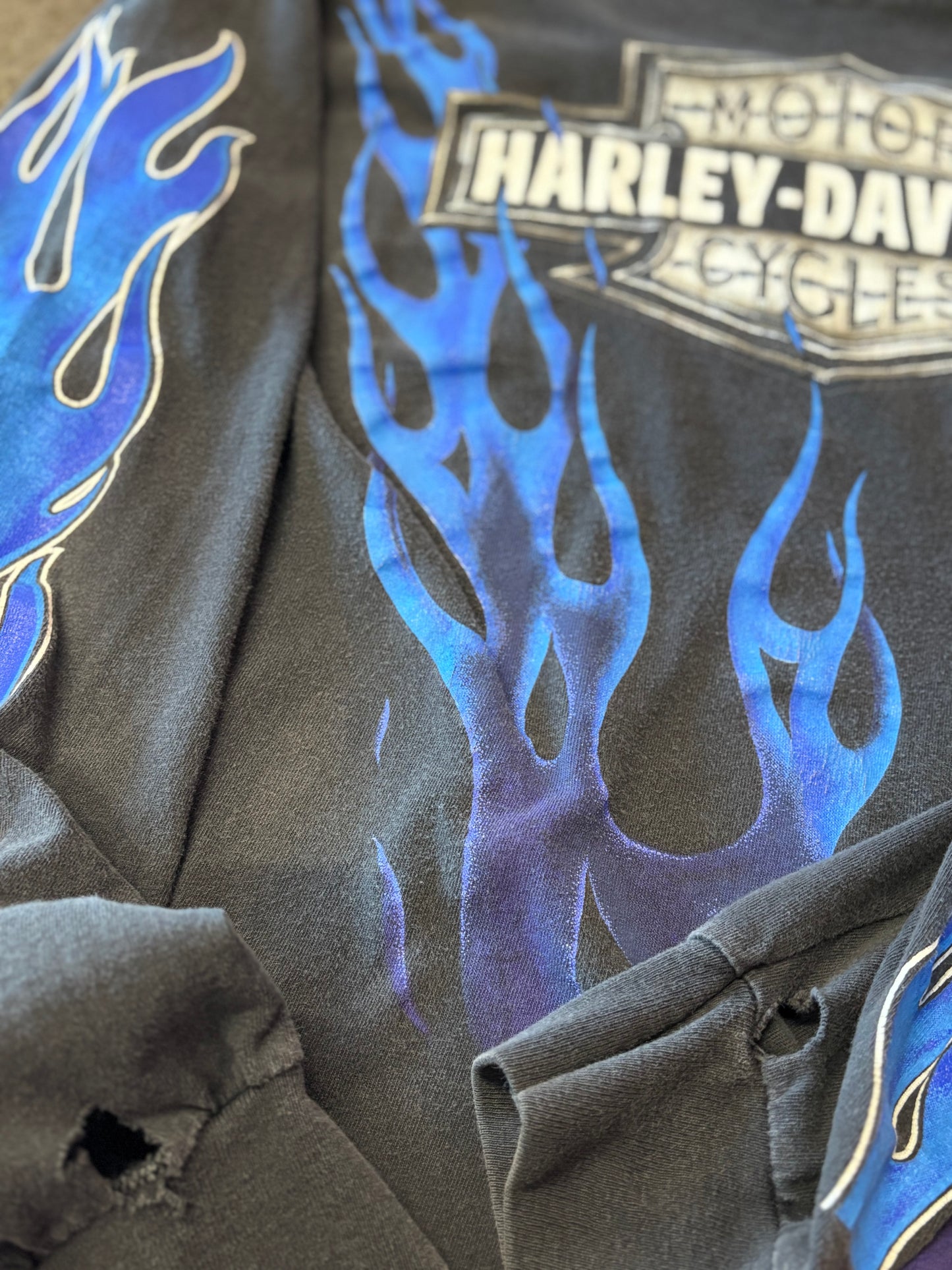 Vintage Harley Davidson V twin blue flame long sleeve size large