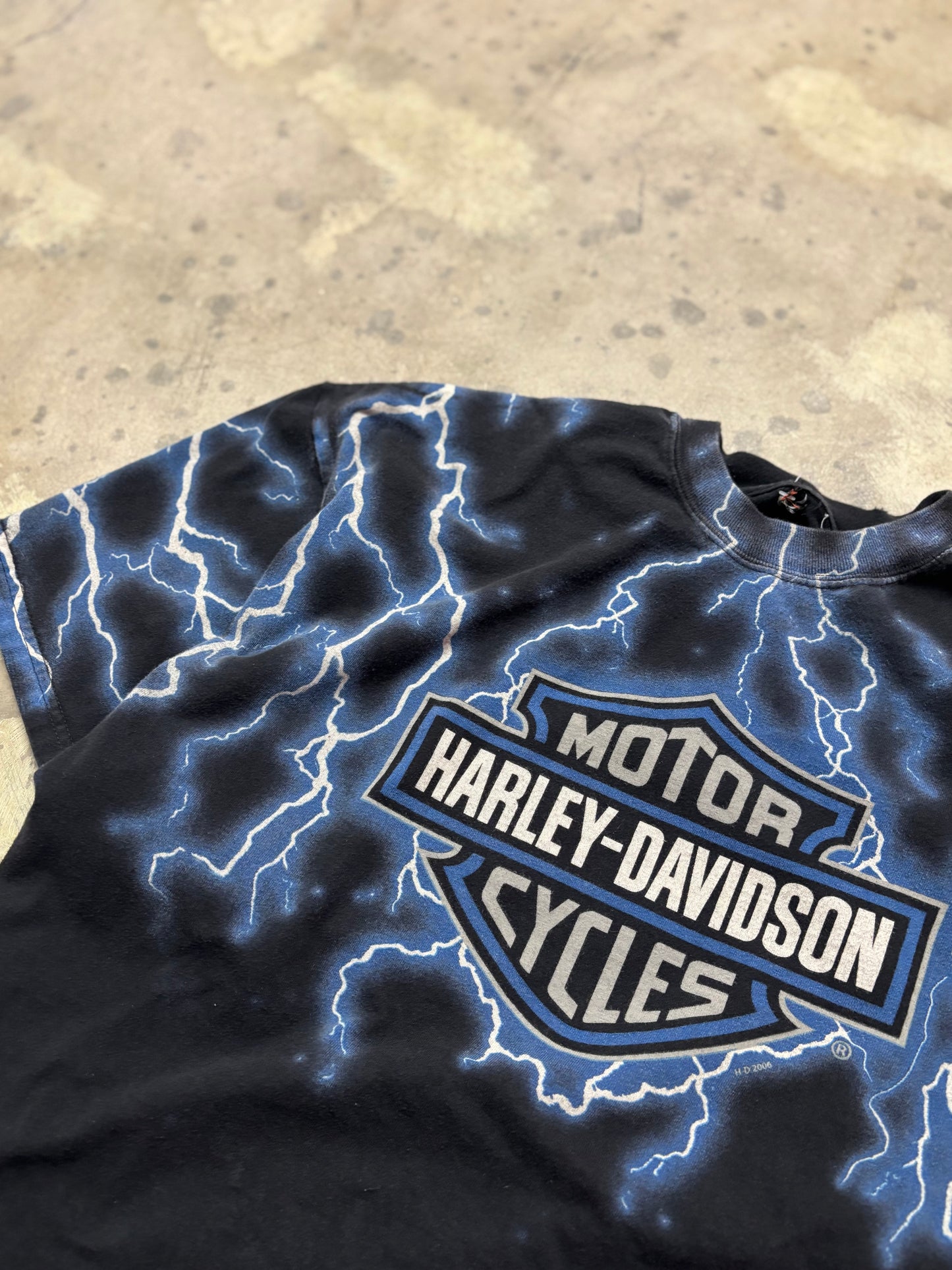 Vintage Harley Davidson blue lightening AOP shirt size XL