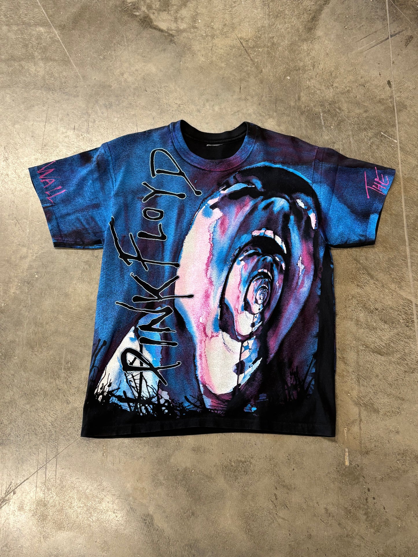 Vintage Pink Floyd the wall shirt size large