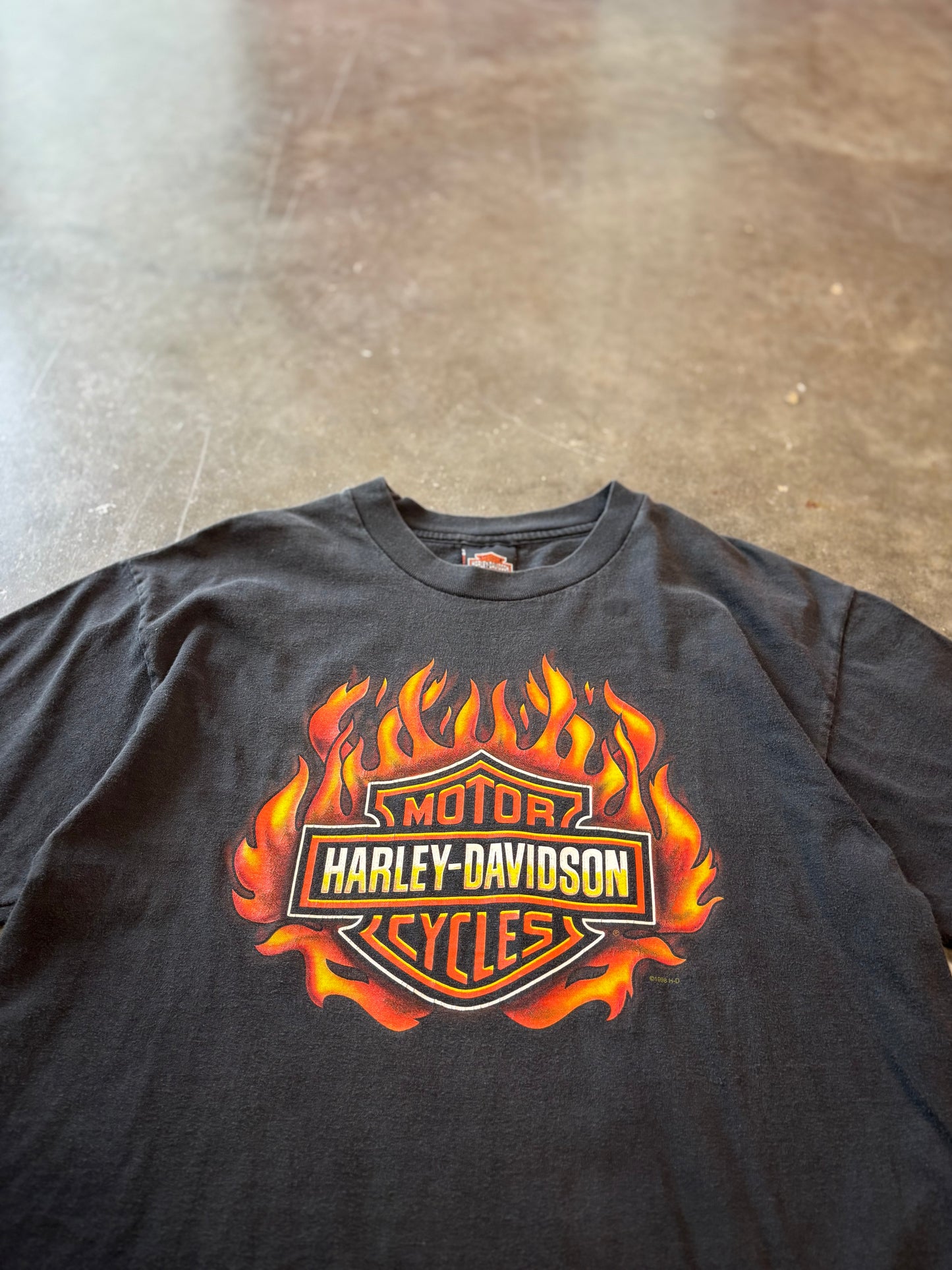 Vintage Harley Davidson Flame ball shirt size large