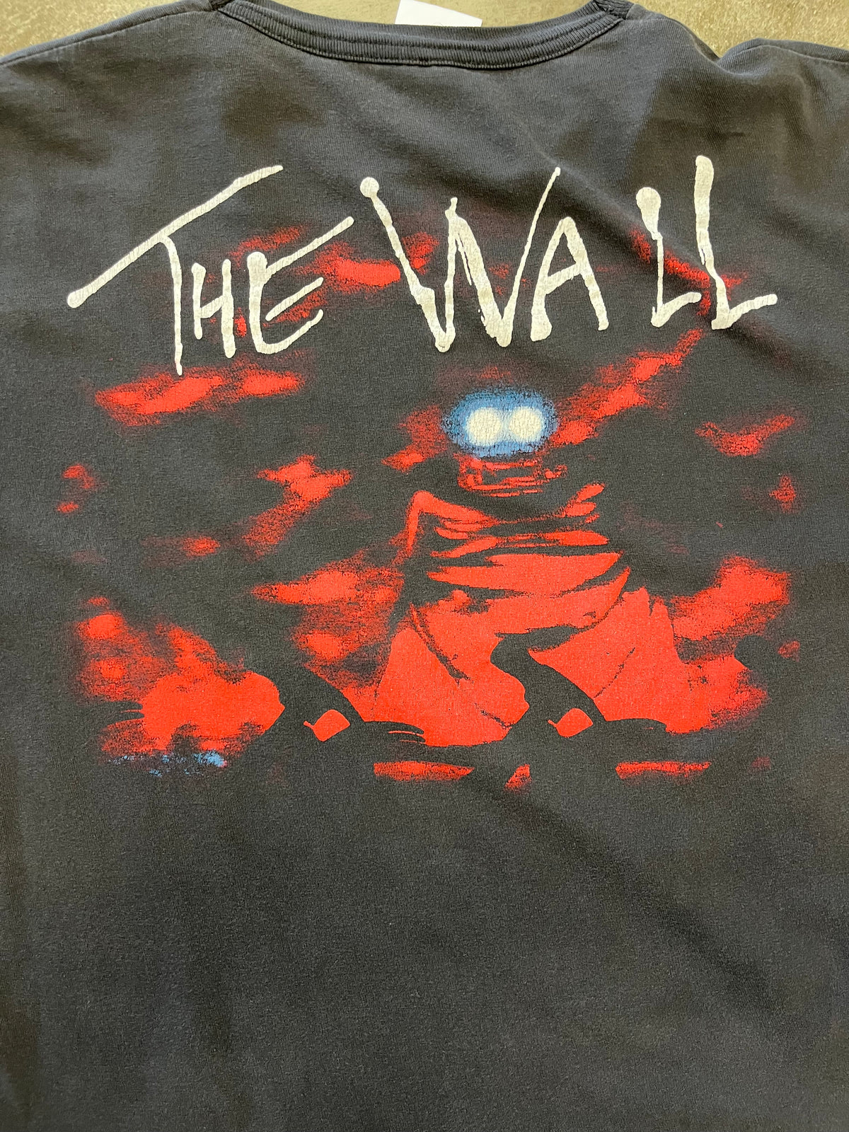 Vintage Pink Floyd The Wall shirt size extra large