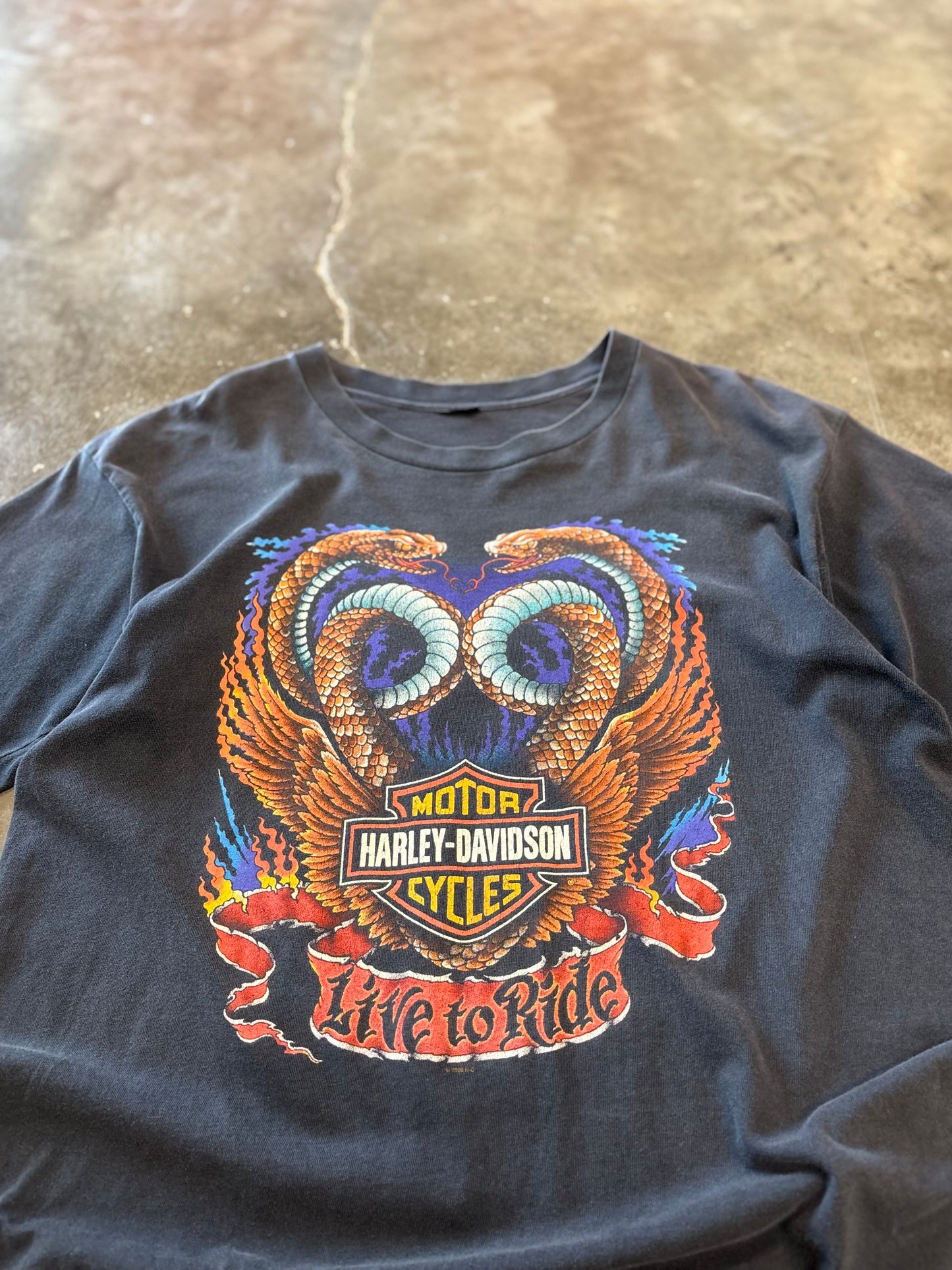 Vintage Harley Davidson live to ride snake shirt size extra large