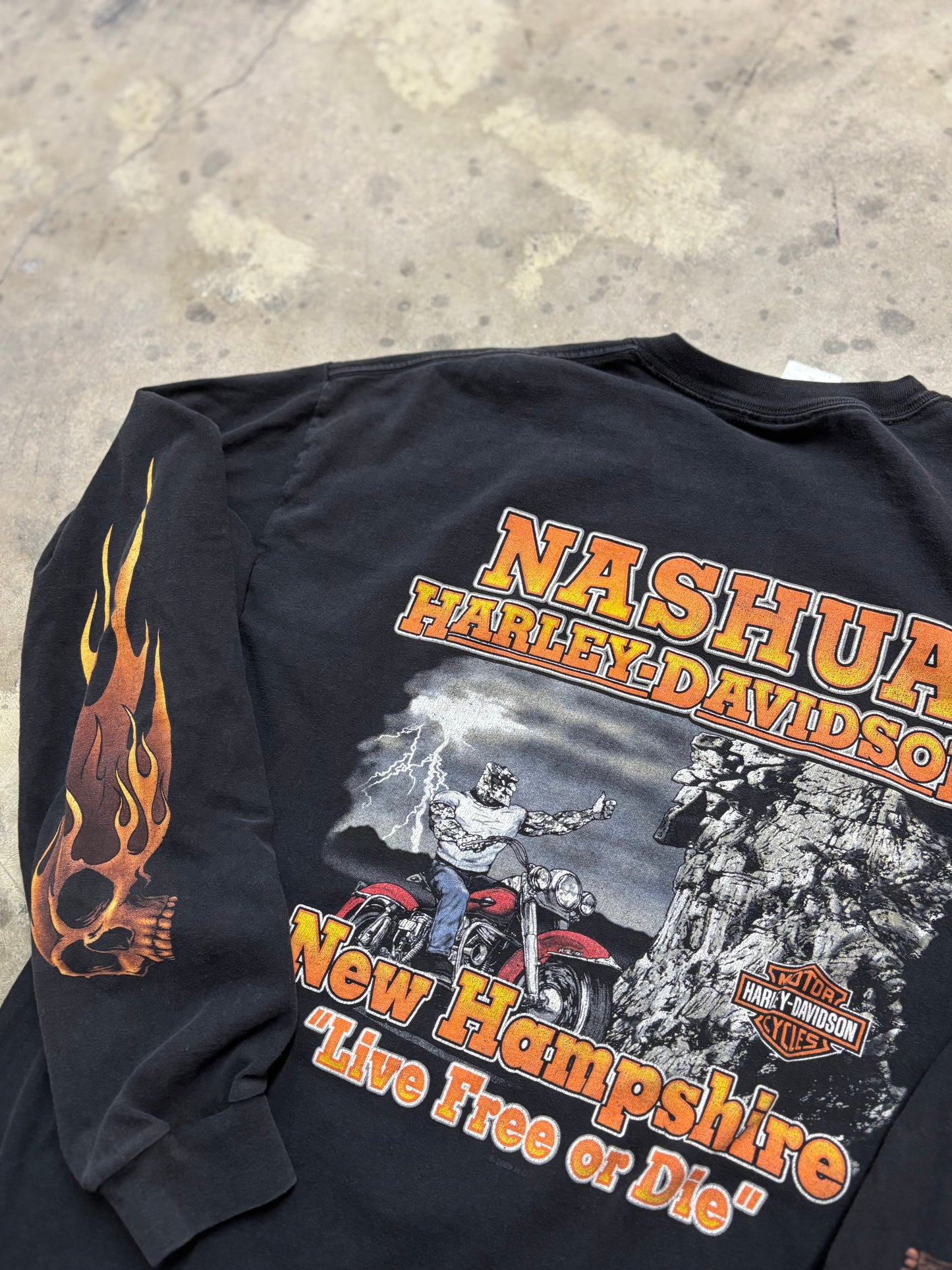 Vintage Harley Davidson skull flame long sleeve shirt size XL