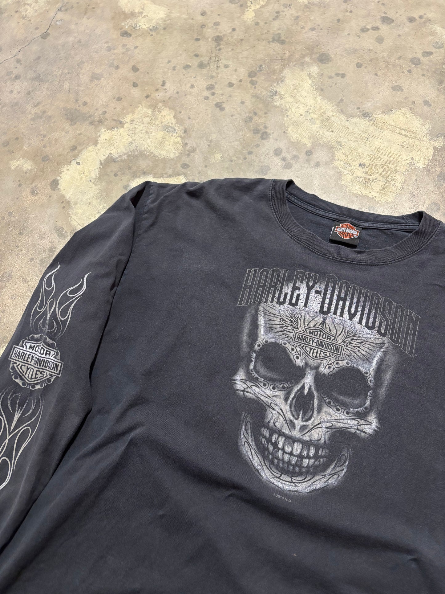 Harley Davidson skull flame longsleeve shirt size XL