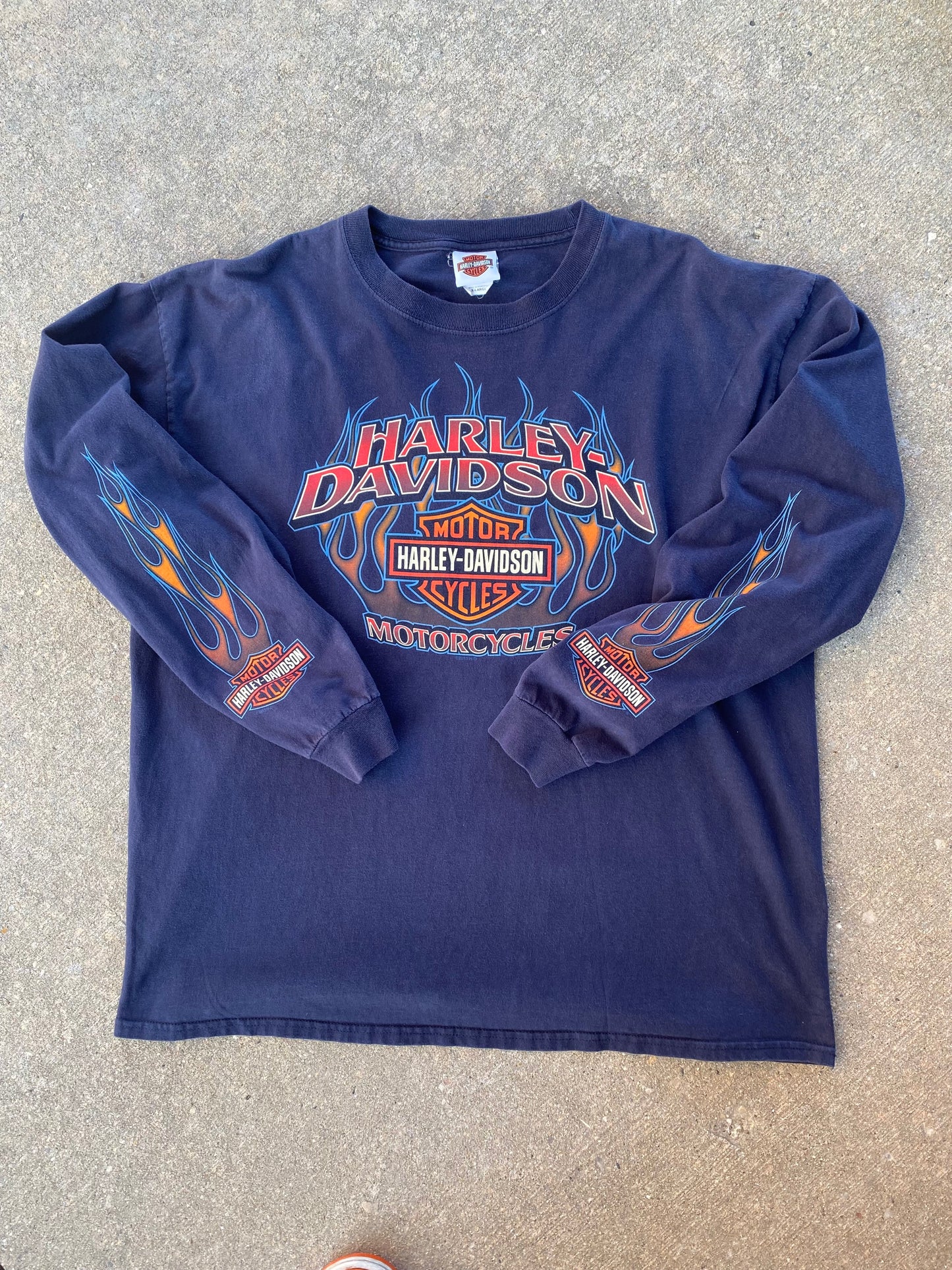 Harley Davidson navy long sleeve size XL