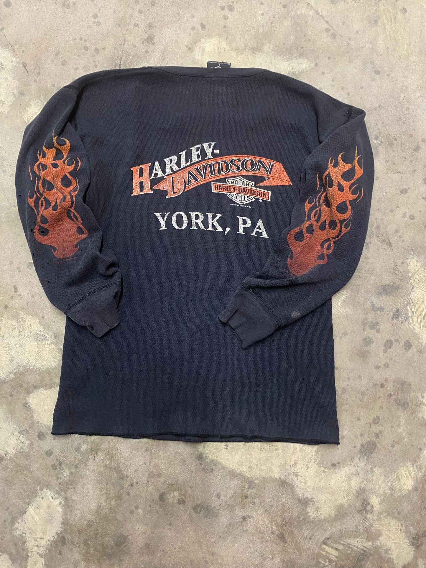 Vintage Harley Davidson Flaming shield thermal long sleeve size large